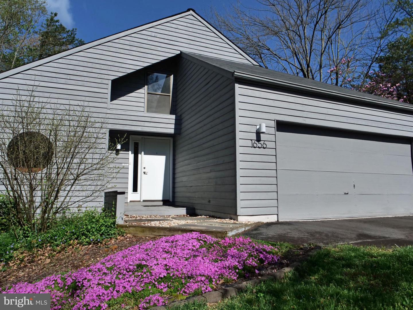 1656 Cedar Hollow Way Property Photo
