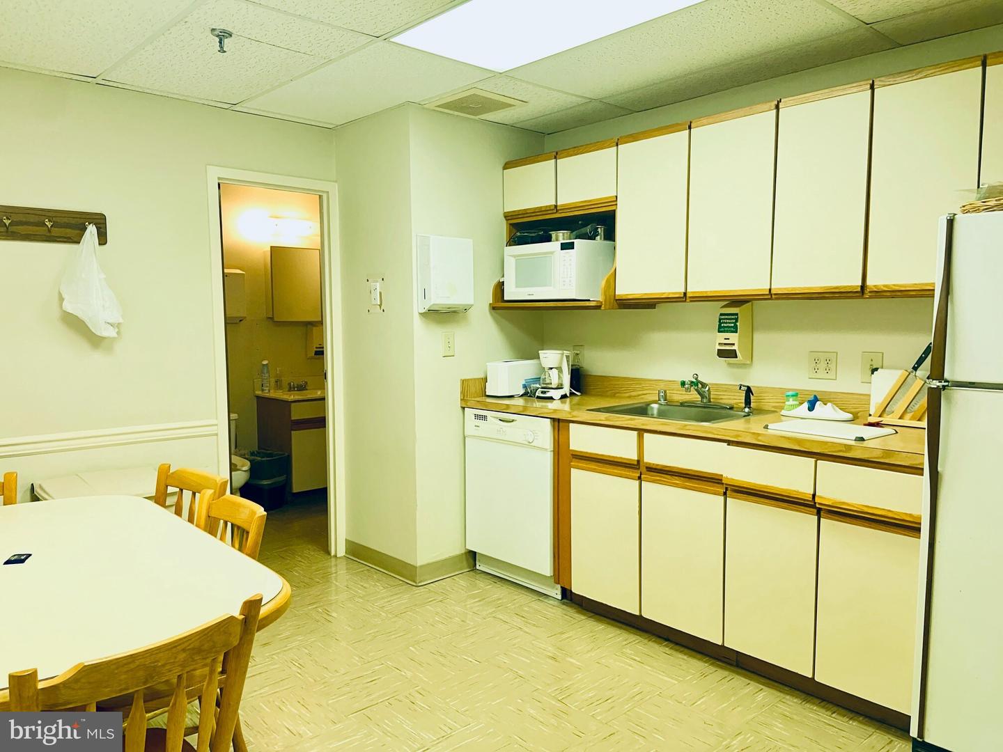 133 Maple Ave E #300 Property Photo 12