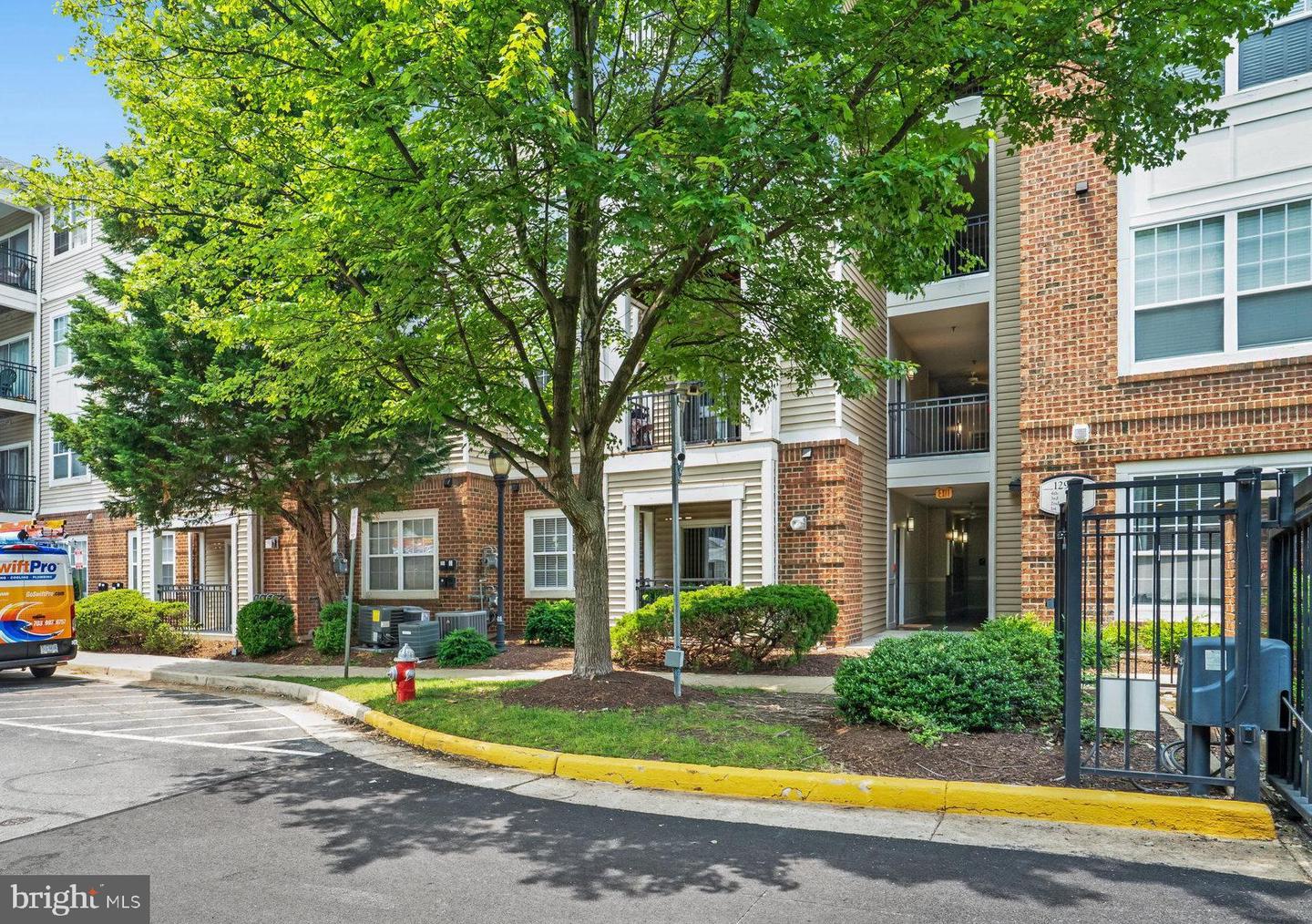 12949 CENTRE PARK CIR #302 Property Photo 1