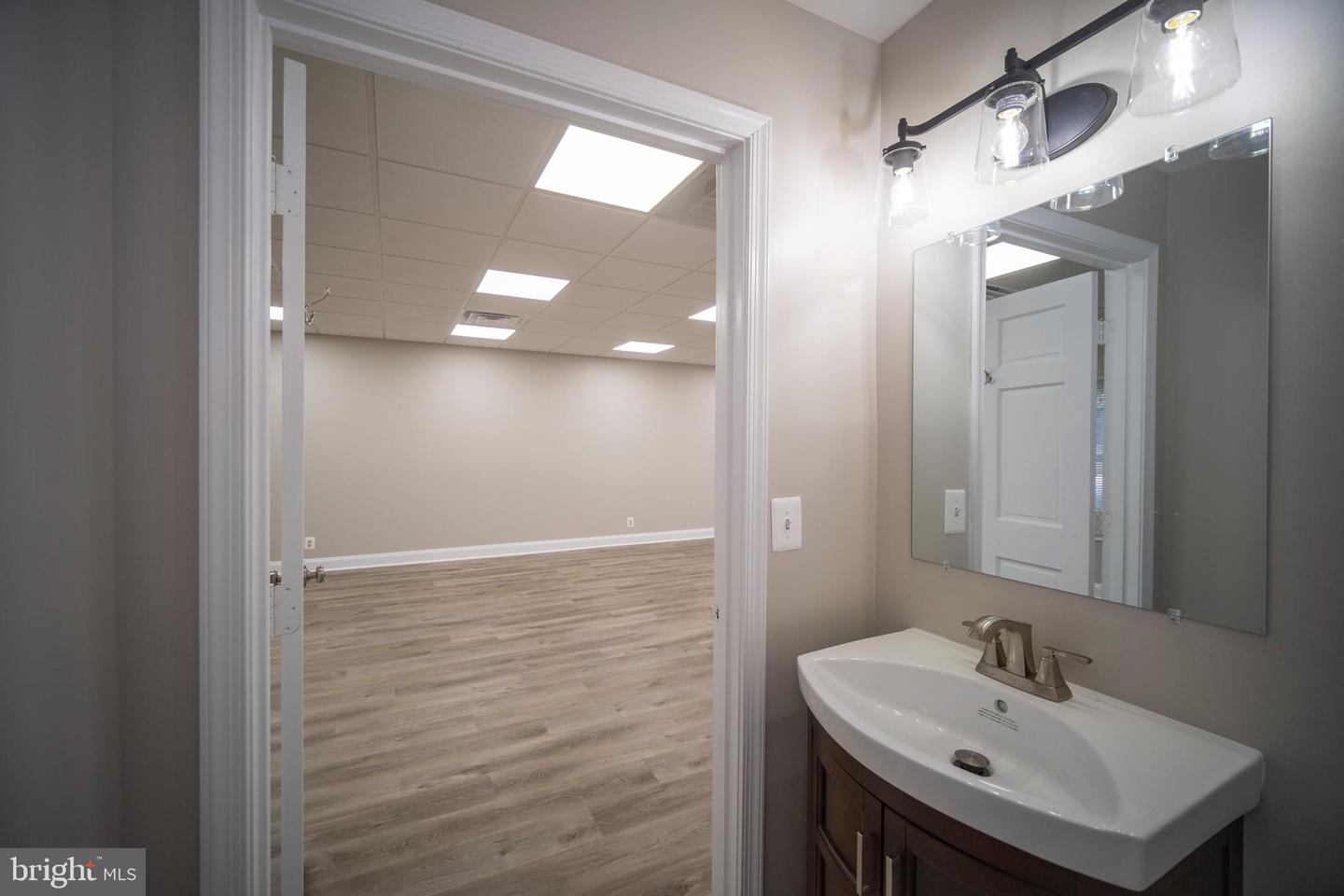 7330 Mcwhorter Pl #7330b Property Photo 11
