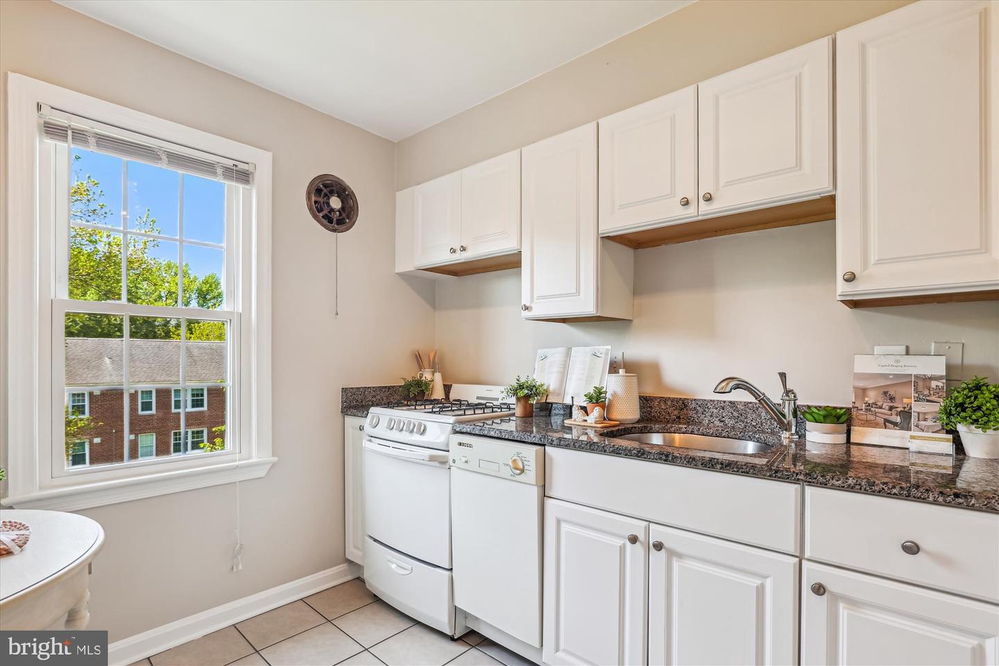 6624 Boulevard Vw #c1 Property Photo 10