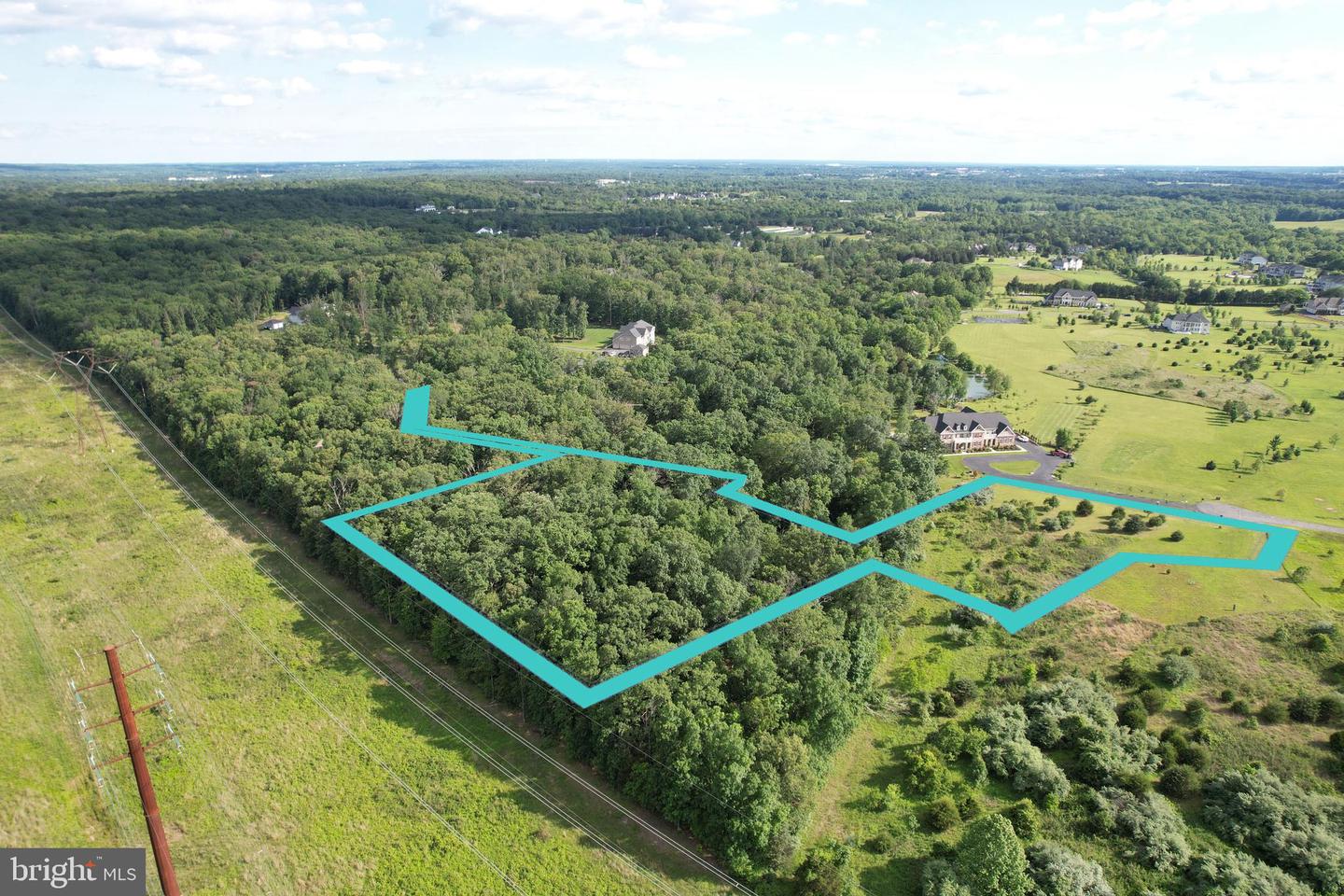 6500 Bull Run Woods Trl Property Photo 4