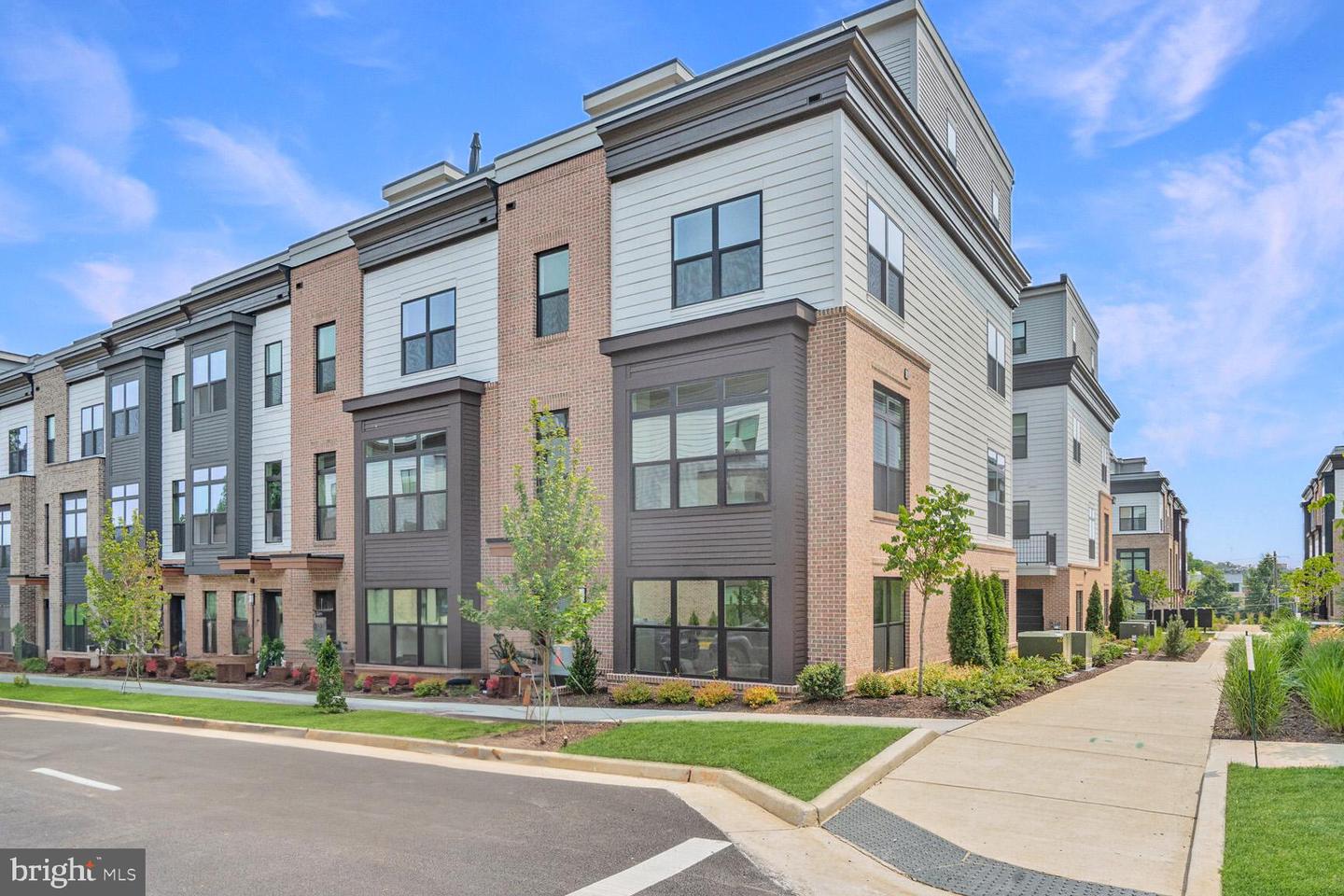 2117 TYSONS RIDGELINE RD #ELEVATOR LOT 73 Property Photo 1
