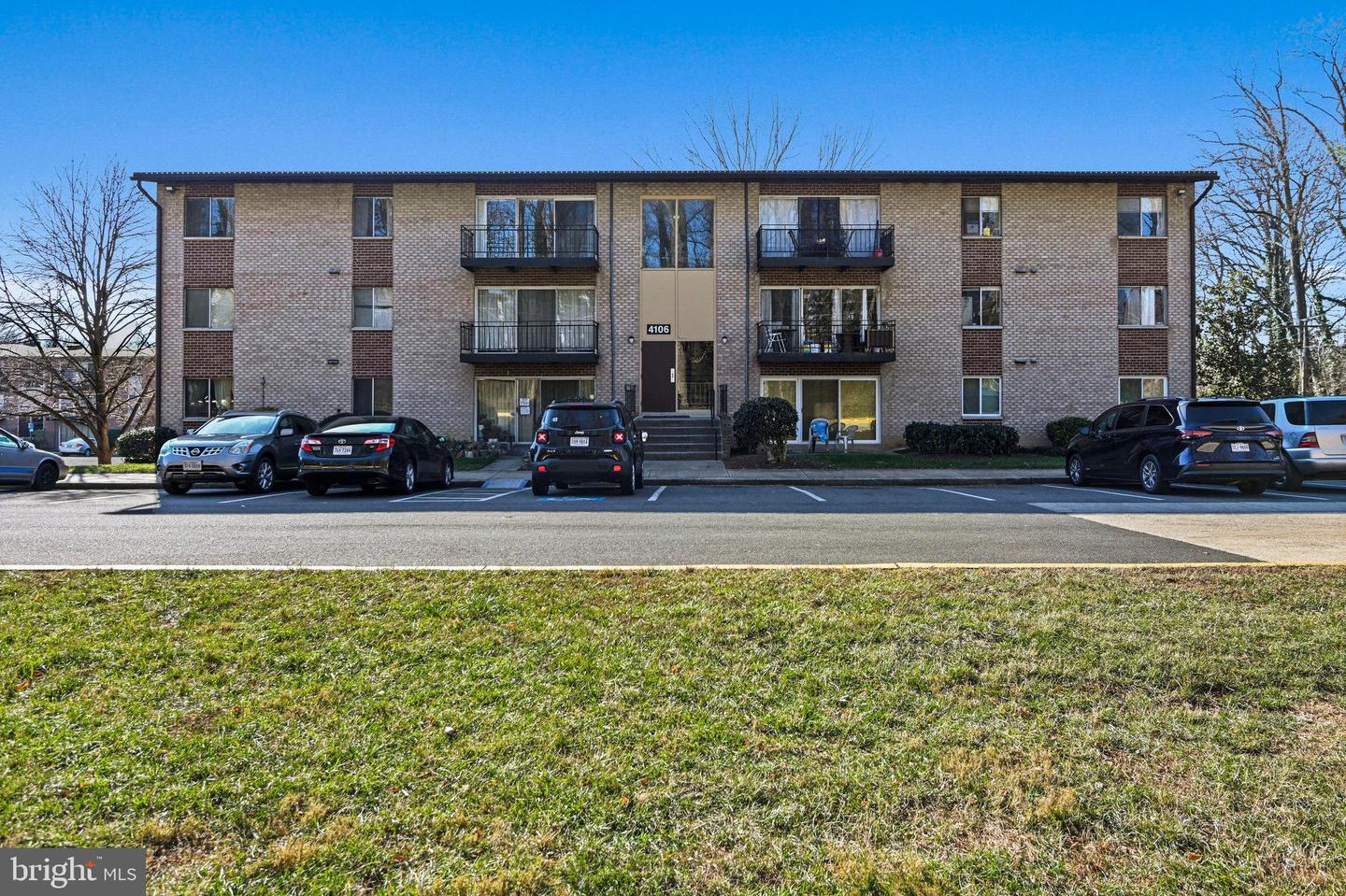 4106 Mangalore Dr #401 Property Photo 1