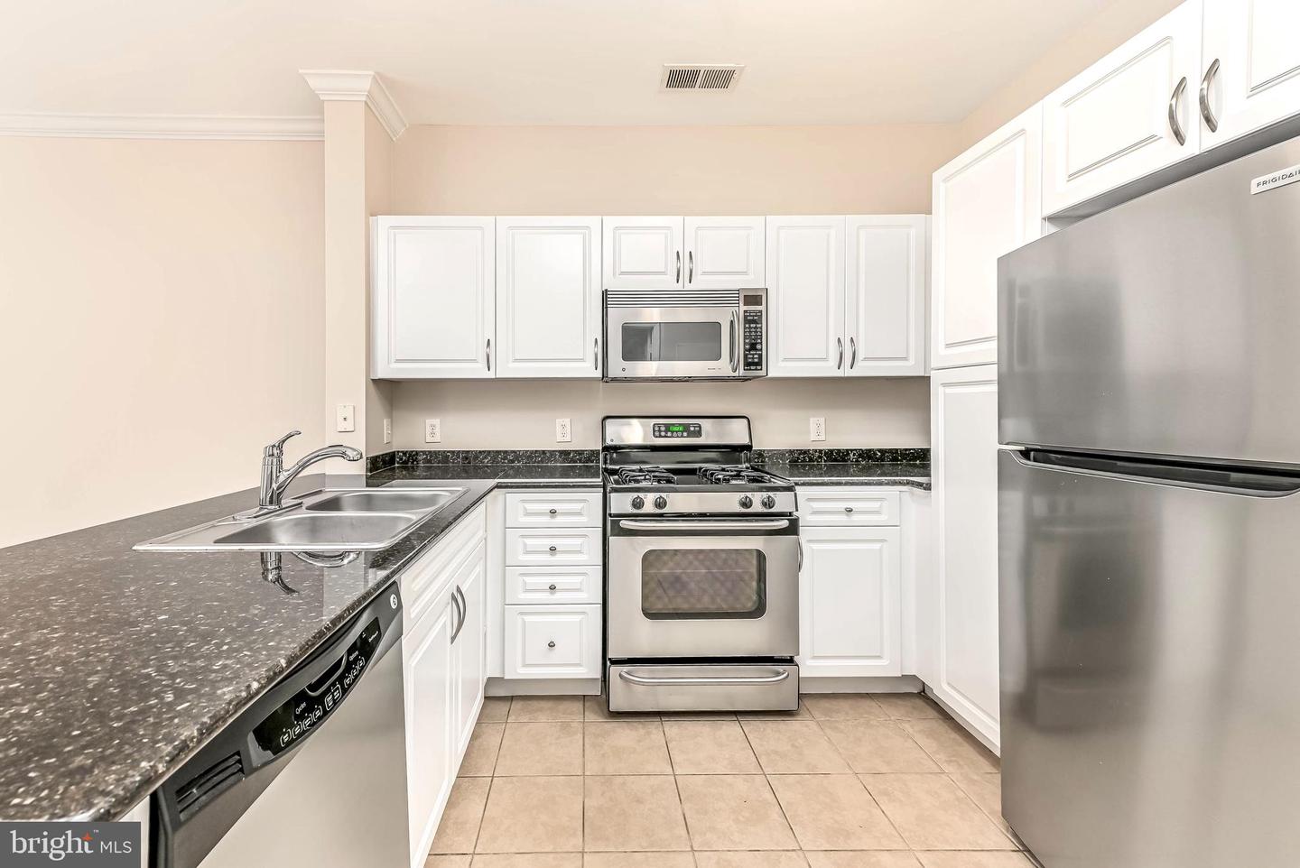12909 Centre Park Cir #306 Property Photo 5