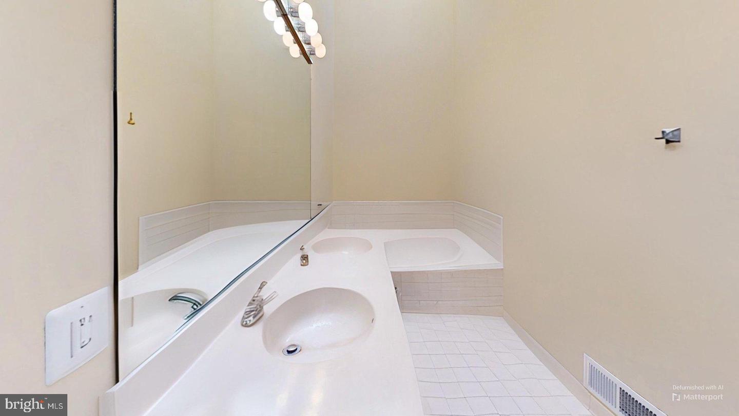 6279 Walkers Croft Way Property Photo 40