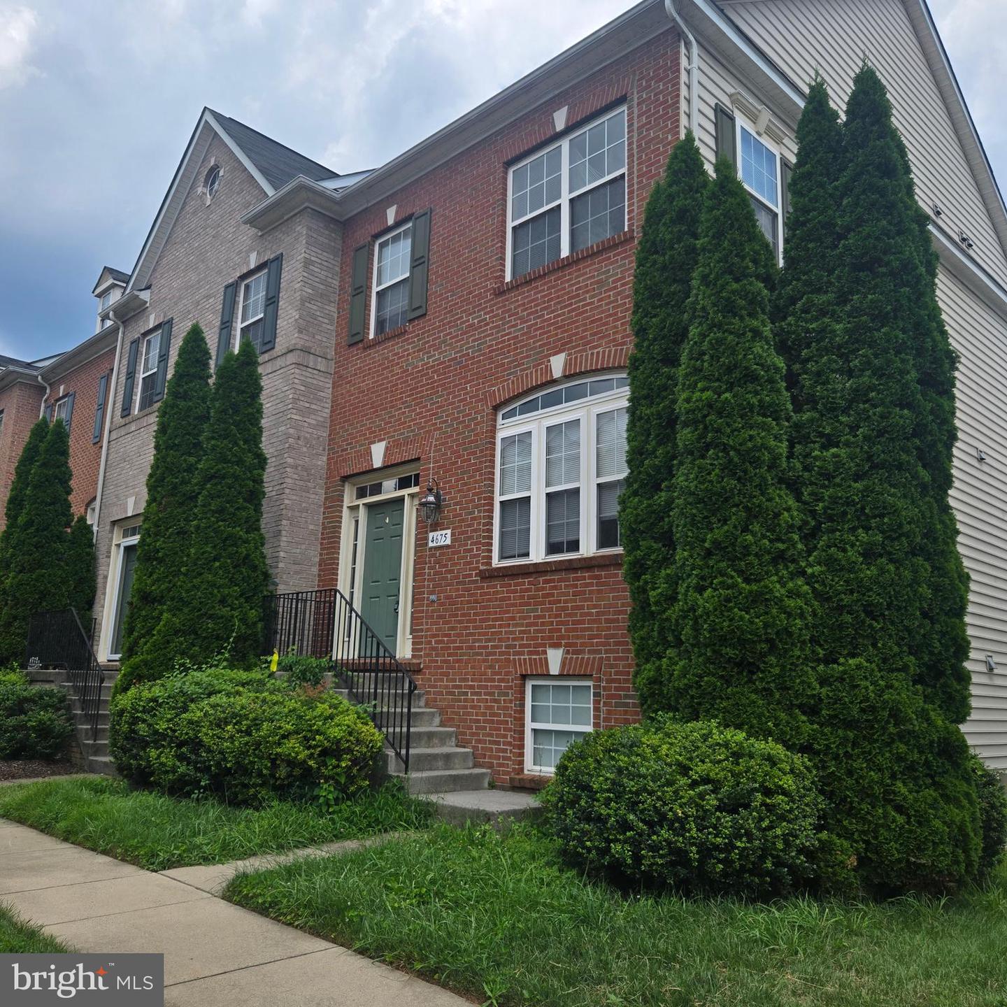 4675 Carisbrooke Ln Property Photo 1