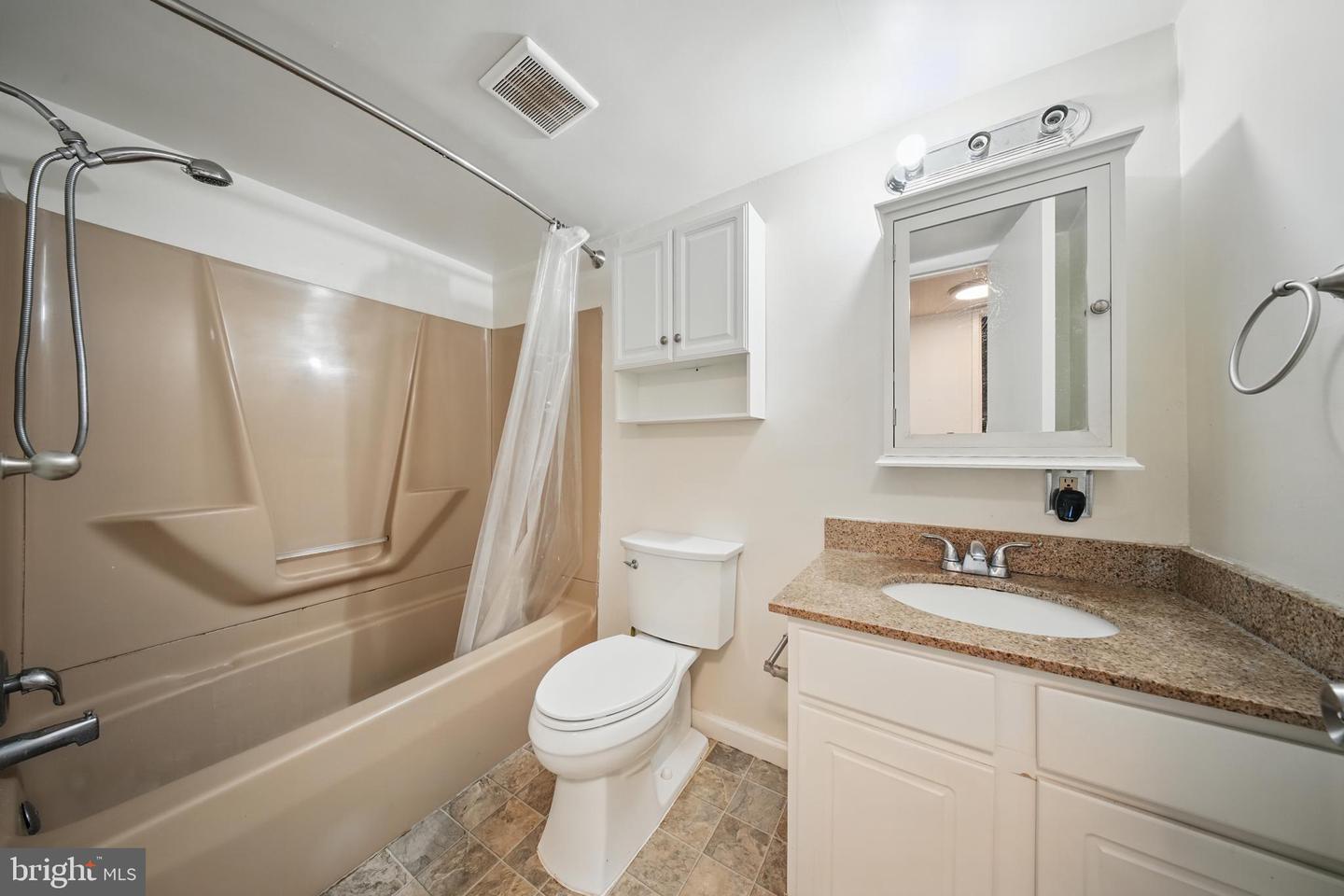 4408 Island Pl #t2 Property Photo 6