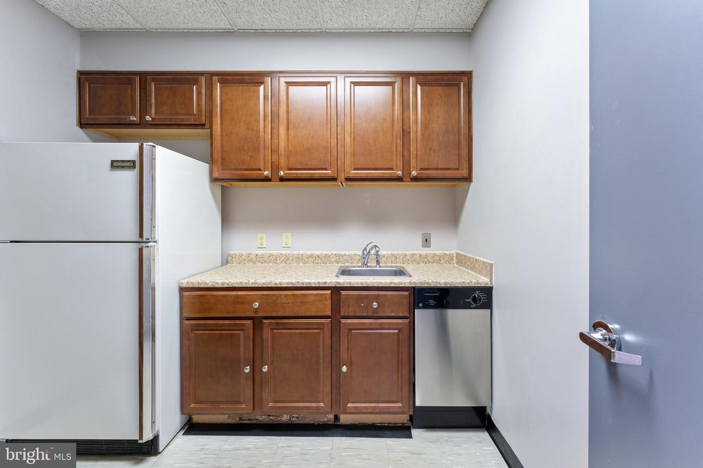 1806 Robert Fulton Dr Property Photo 47