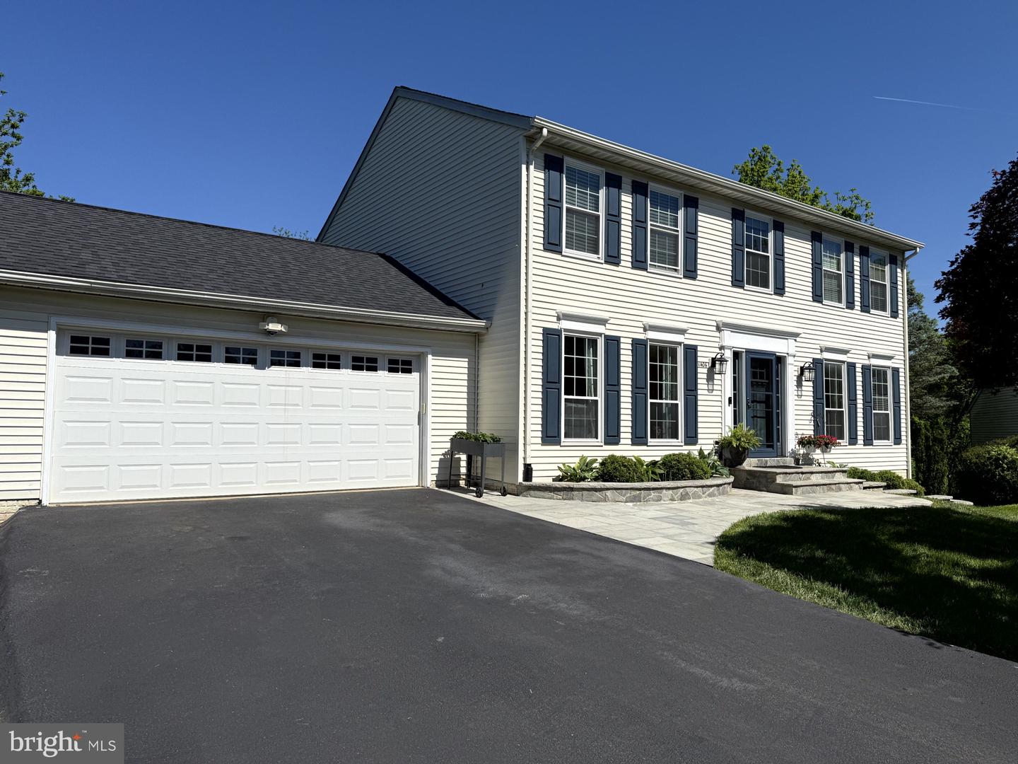 1406 Valebrook Ln Property Photo 1