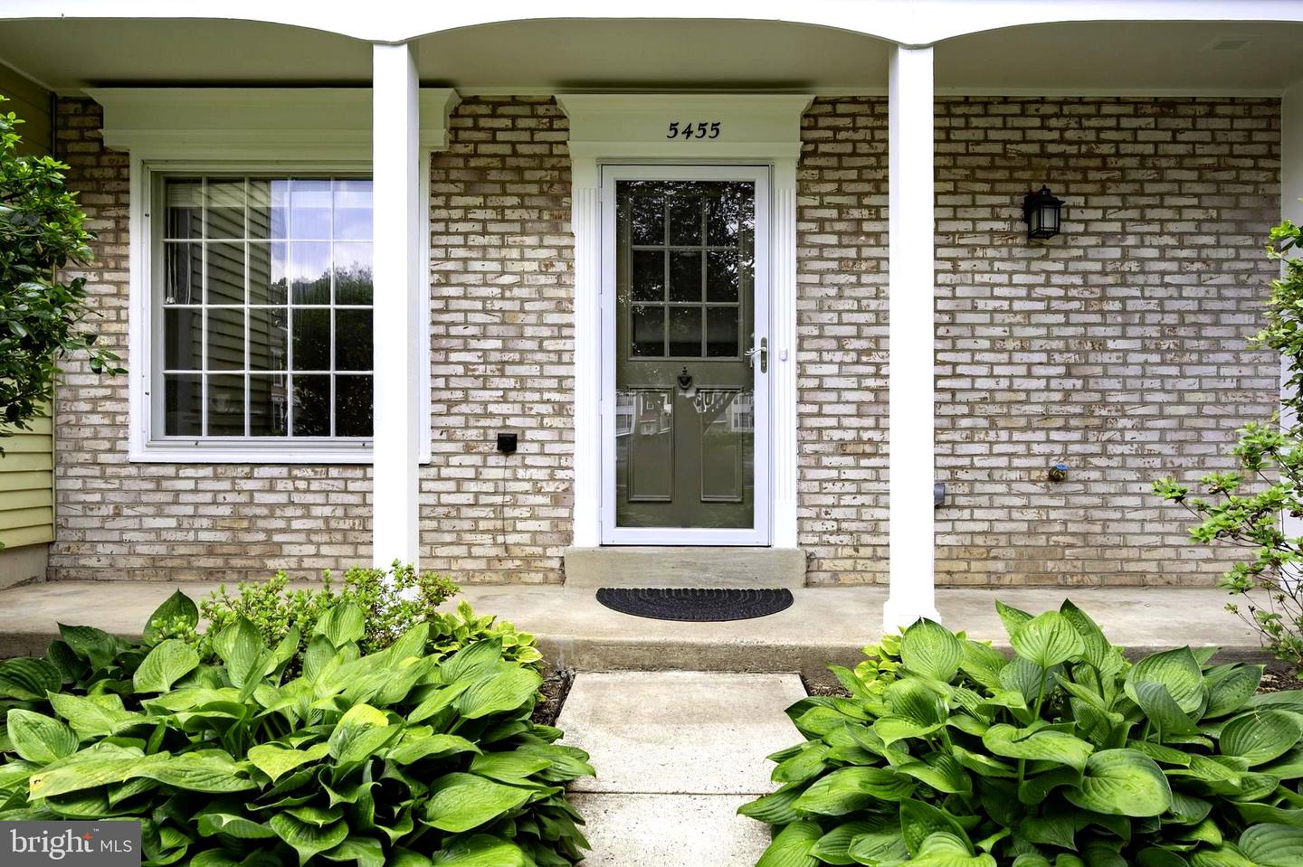 5455 Safe Harbor Ct Property Photo 4