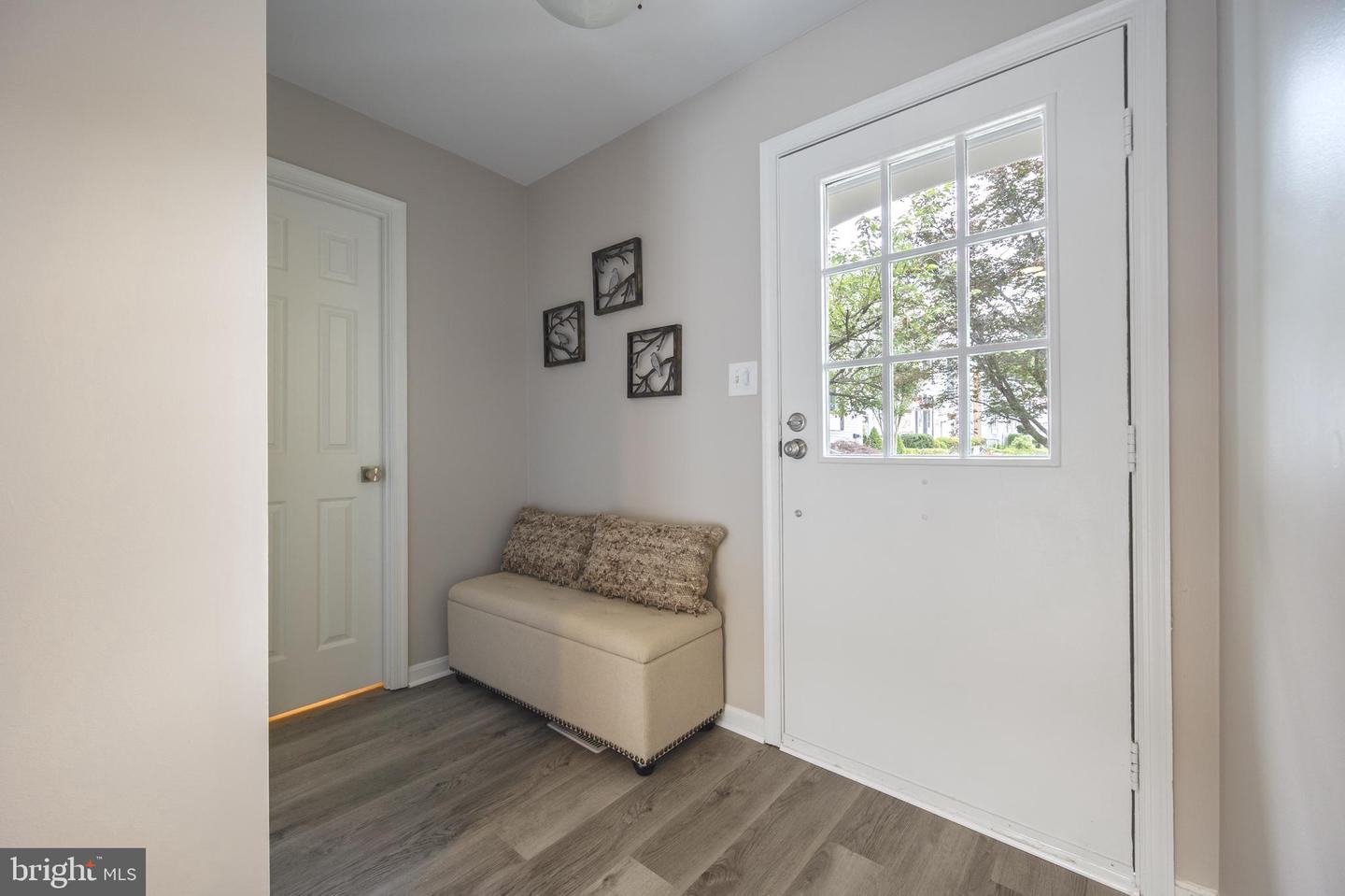 5455 Safe Harbor Ct Property Photo 6
