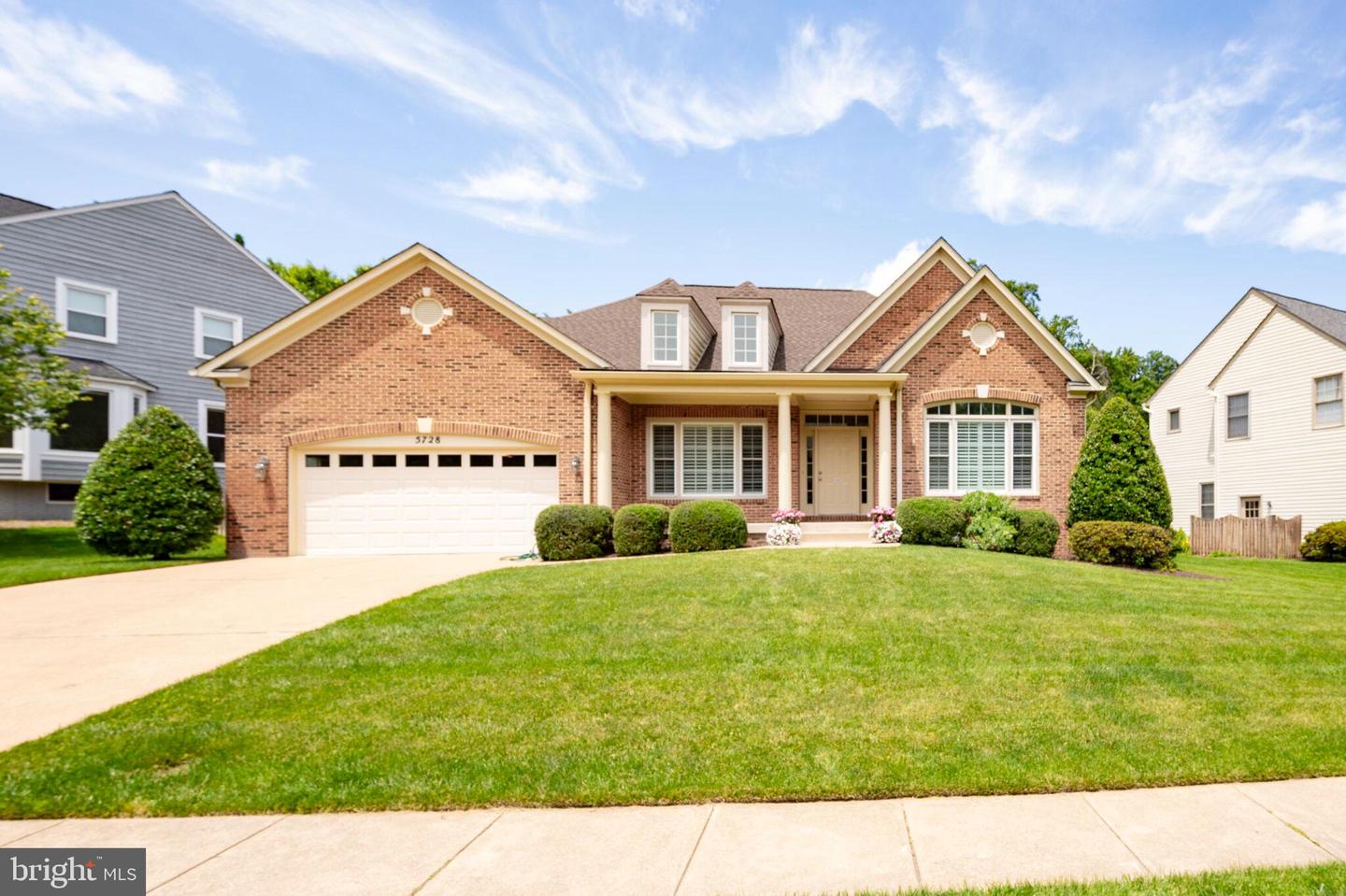 5728 BARBMOR CT