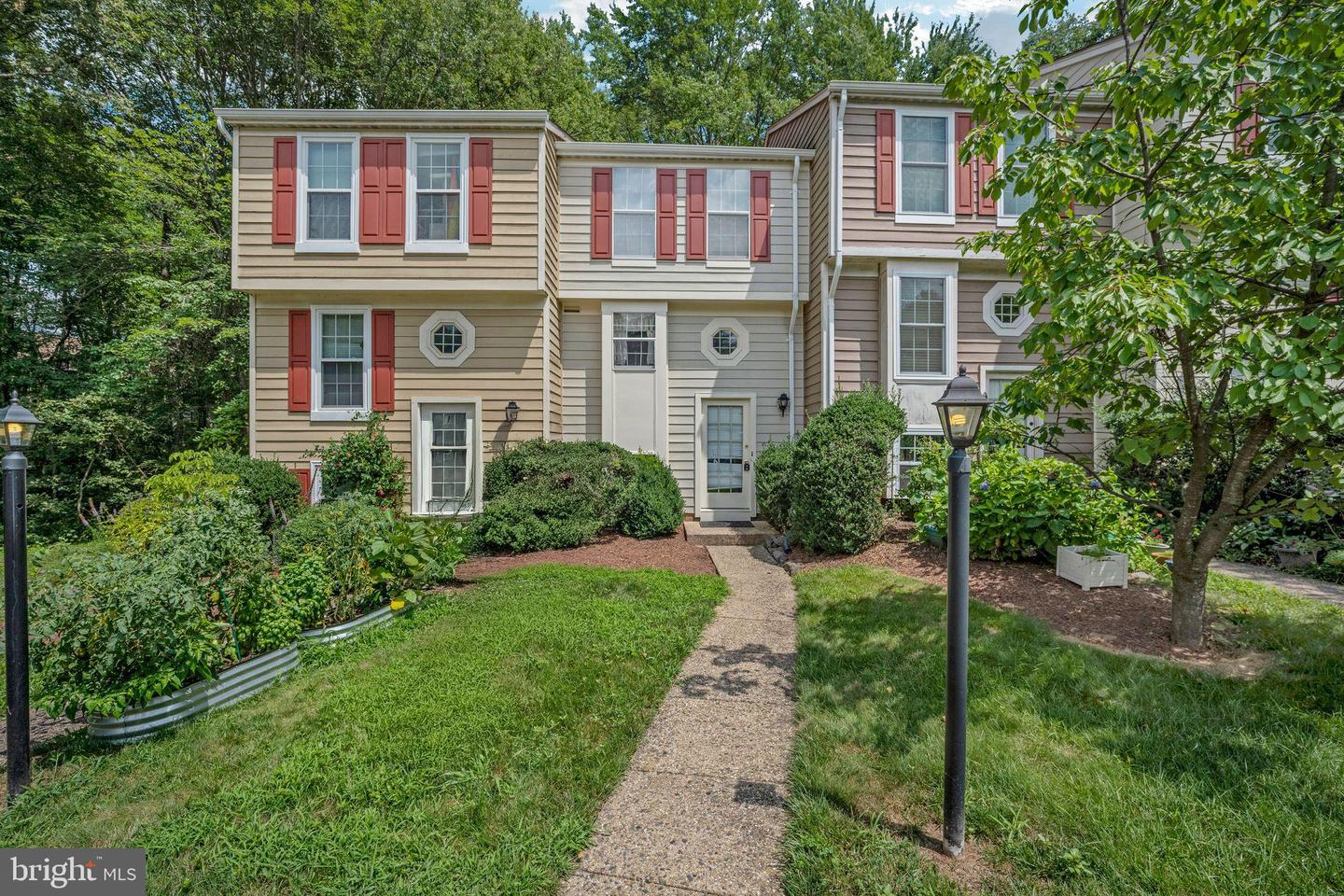 1613 Fieldthorn Dr Property Photo 1