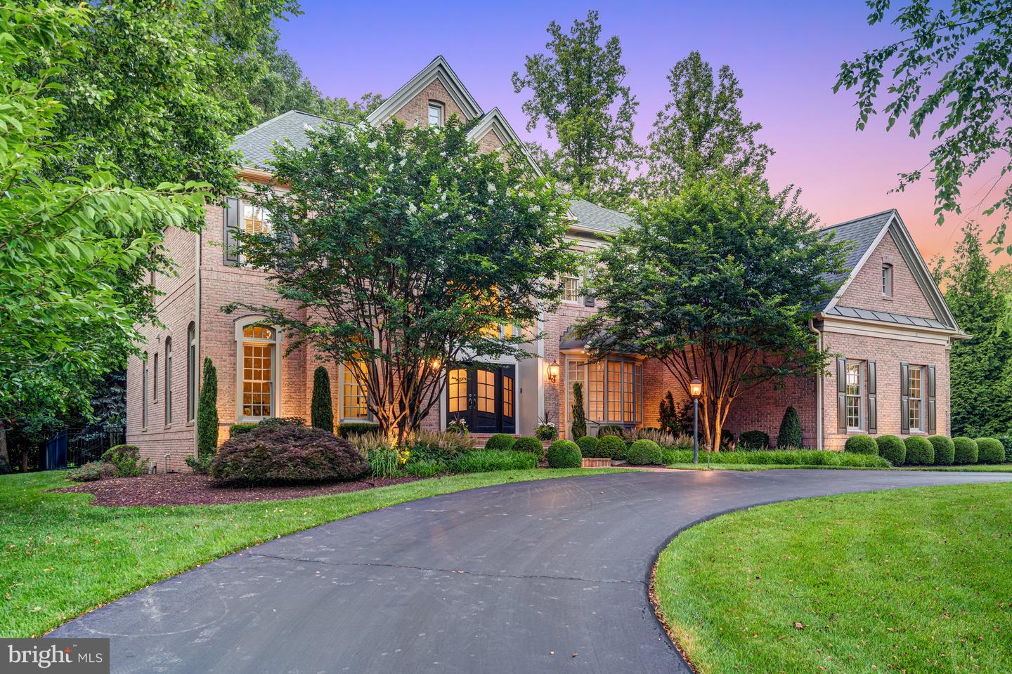 10910 SHALLOW CREEK DR