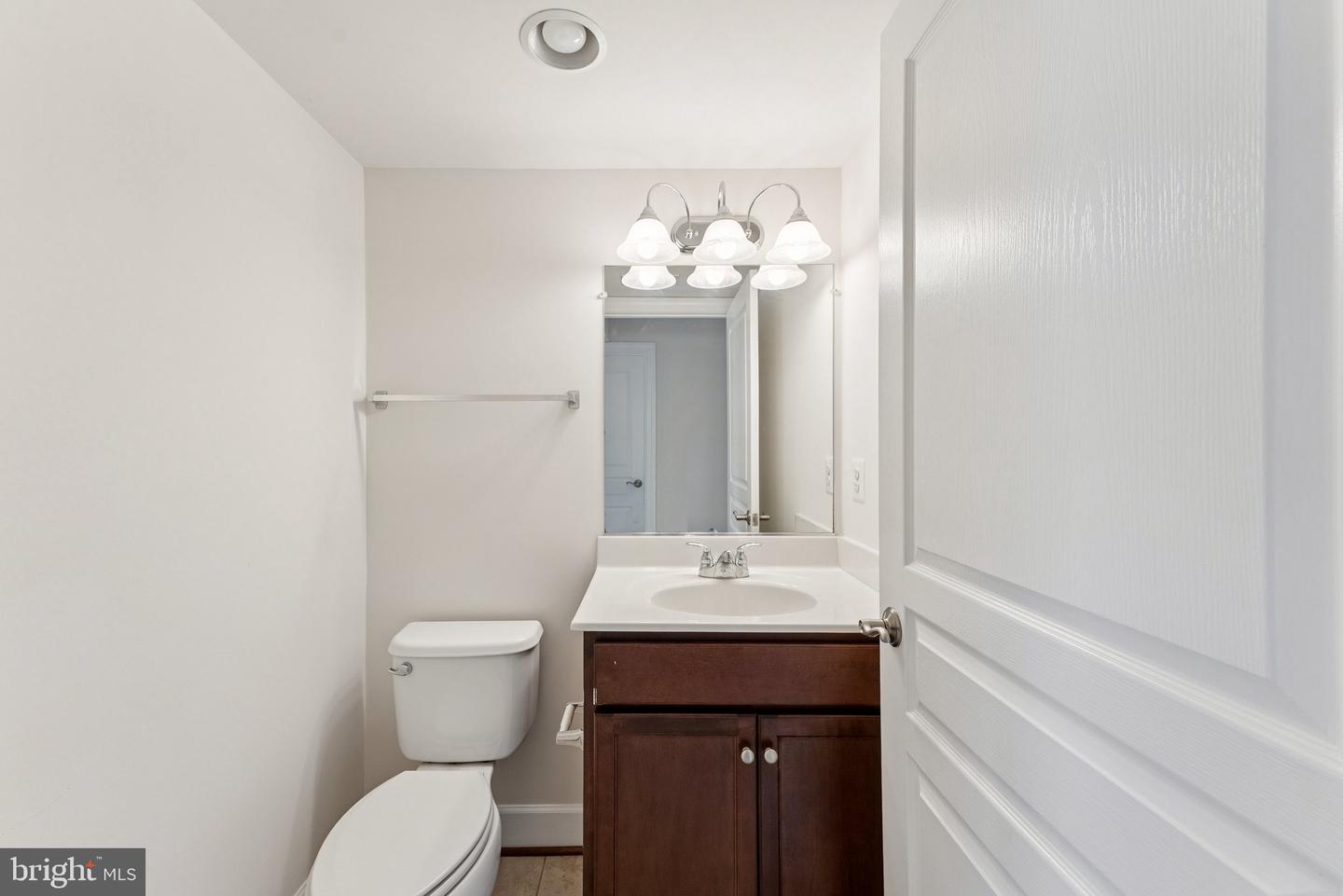 6236 Summit Point Ct Property Photo 4