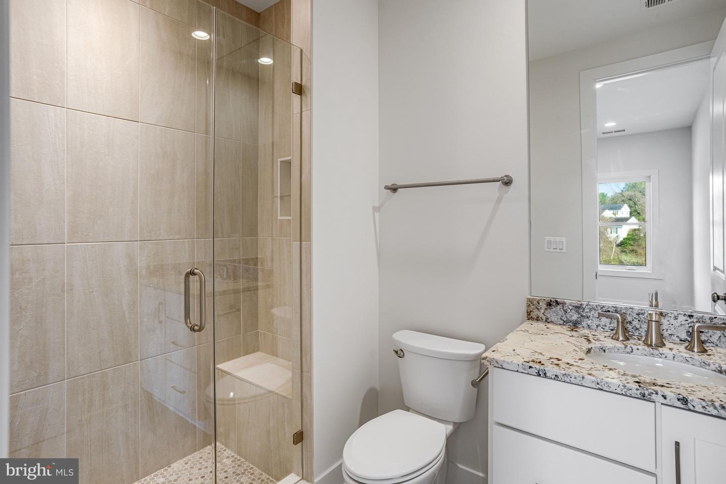 1002 Springvale Rd Property Photo 56