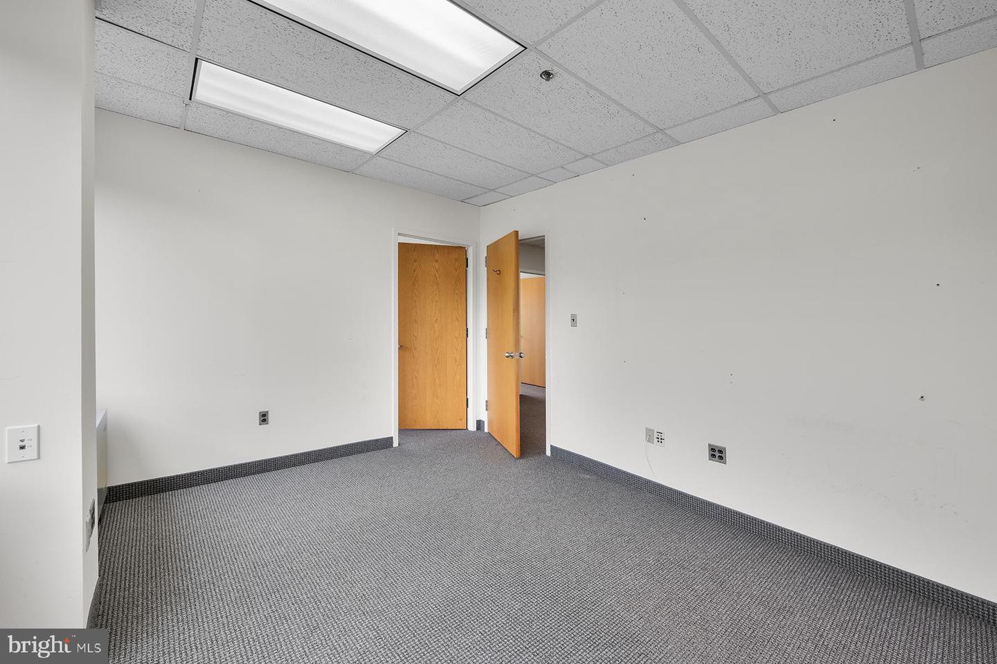 11490 Commerce Park Dr #340a Property Photo 26