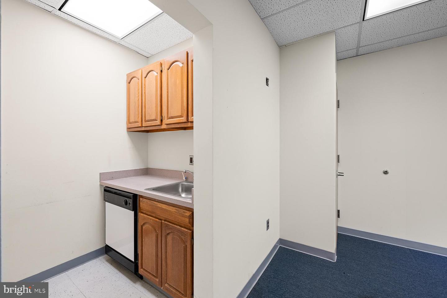 11490 Commerce Park Dr #340a Property Photo 58