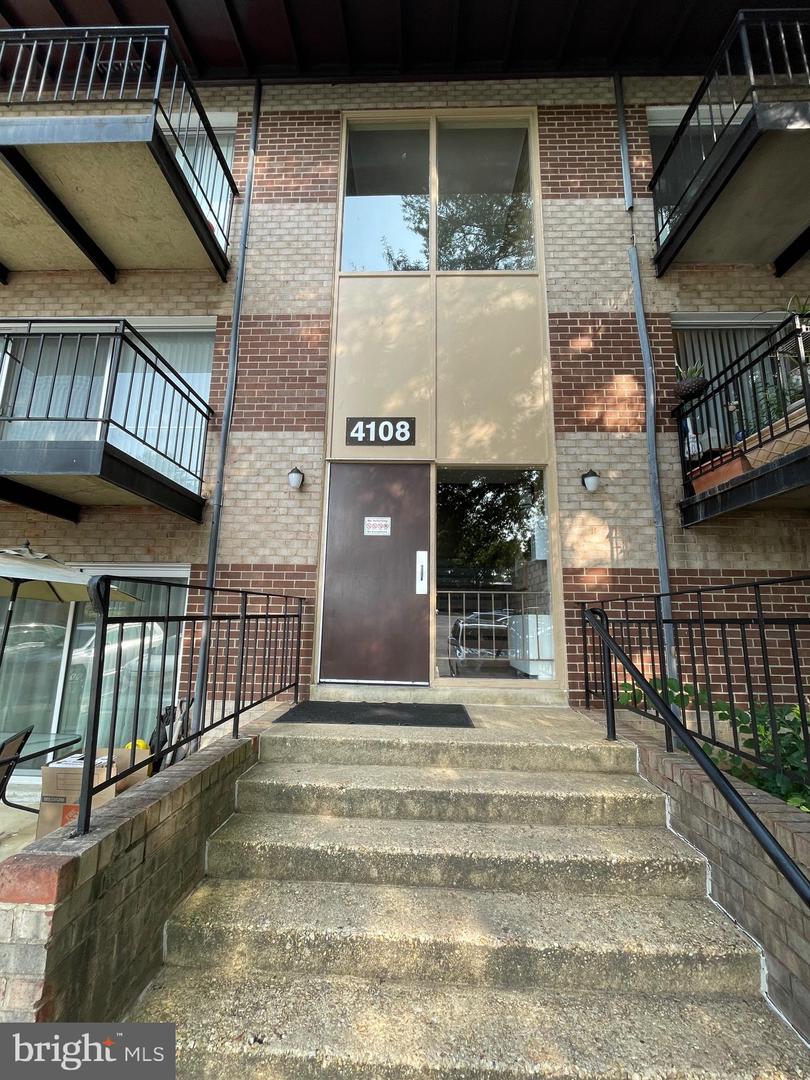 4108 Mangalore Dr #103 Property Photo 1
