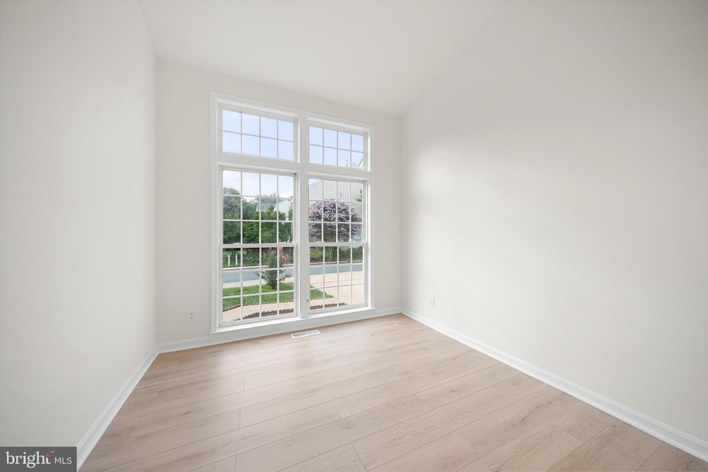 12399 Brown Fox Way Property Photo 4
