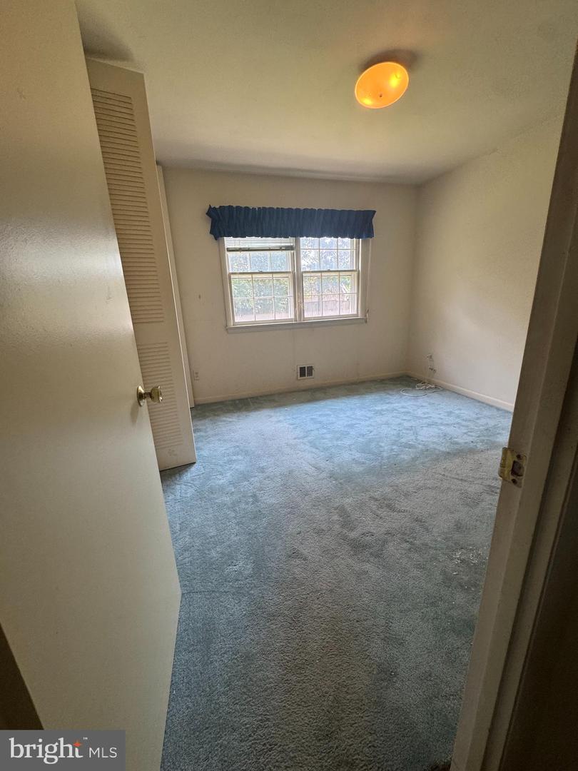 3426 Ramsgate Ter Property Photo 5