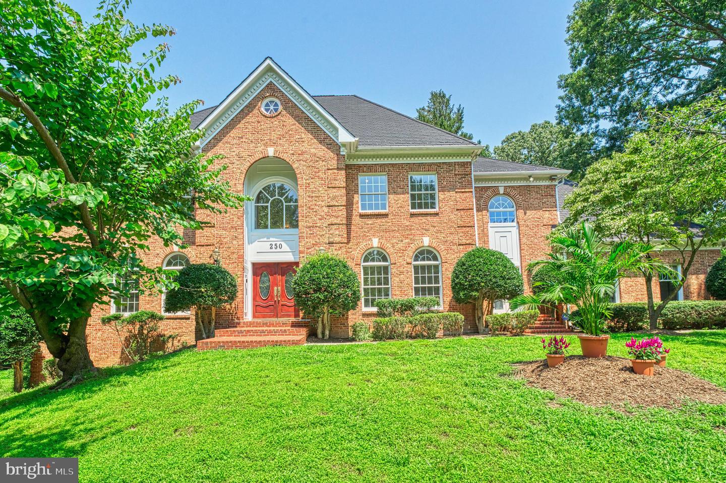 250 Golden Woods Ct Property Photo 1