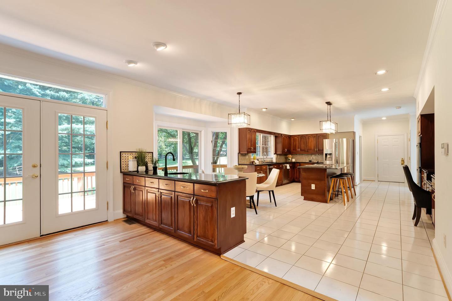250 Golden Woods Ct Property Photo 17