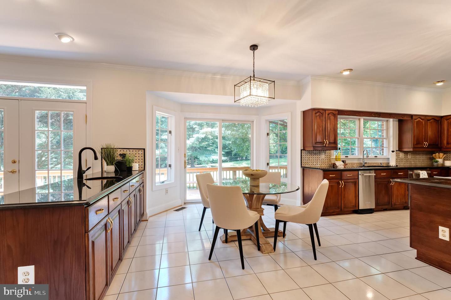 250 Golden Woods Ct Property Photo 19