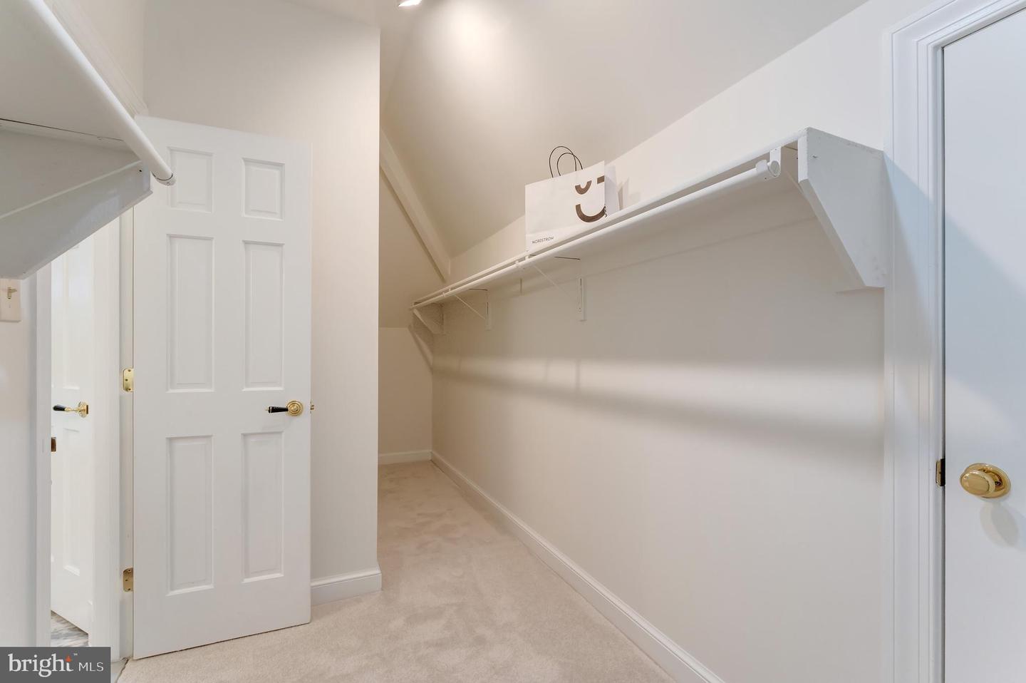 250 Golden Woods Ct Property Photo 46