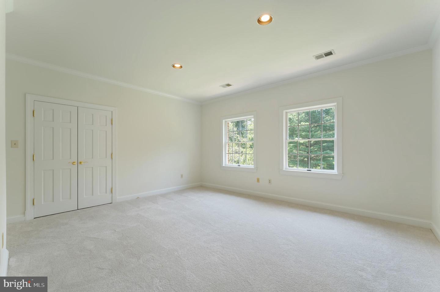 250 Golden Woods Ct Property Photo 55