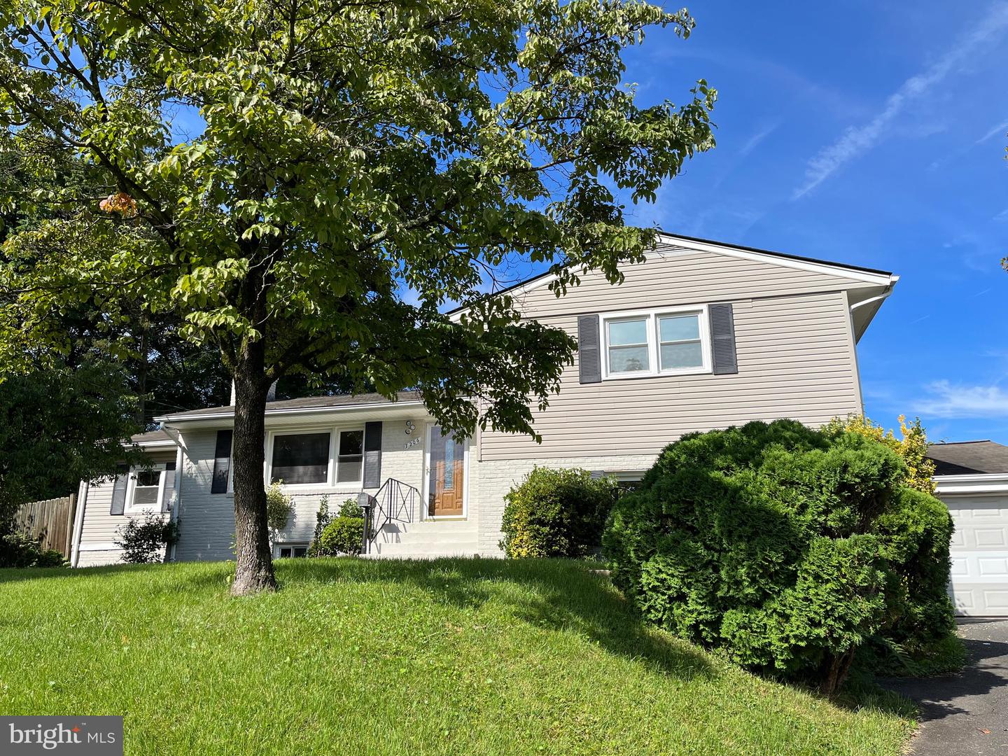 7206 Bayside Ct Property Photo 1