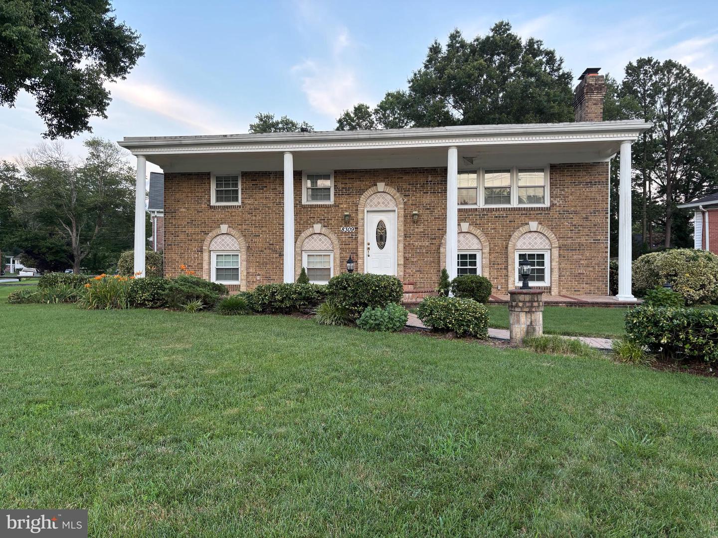 8309 Riverside Rd Property Photo 1