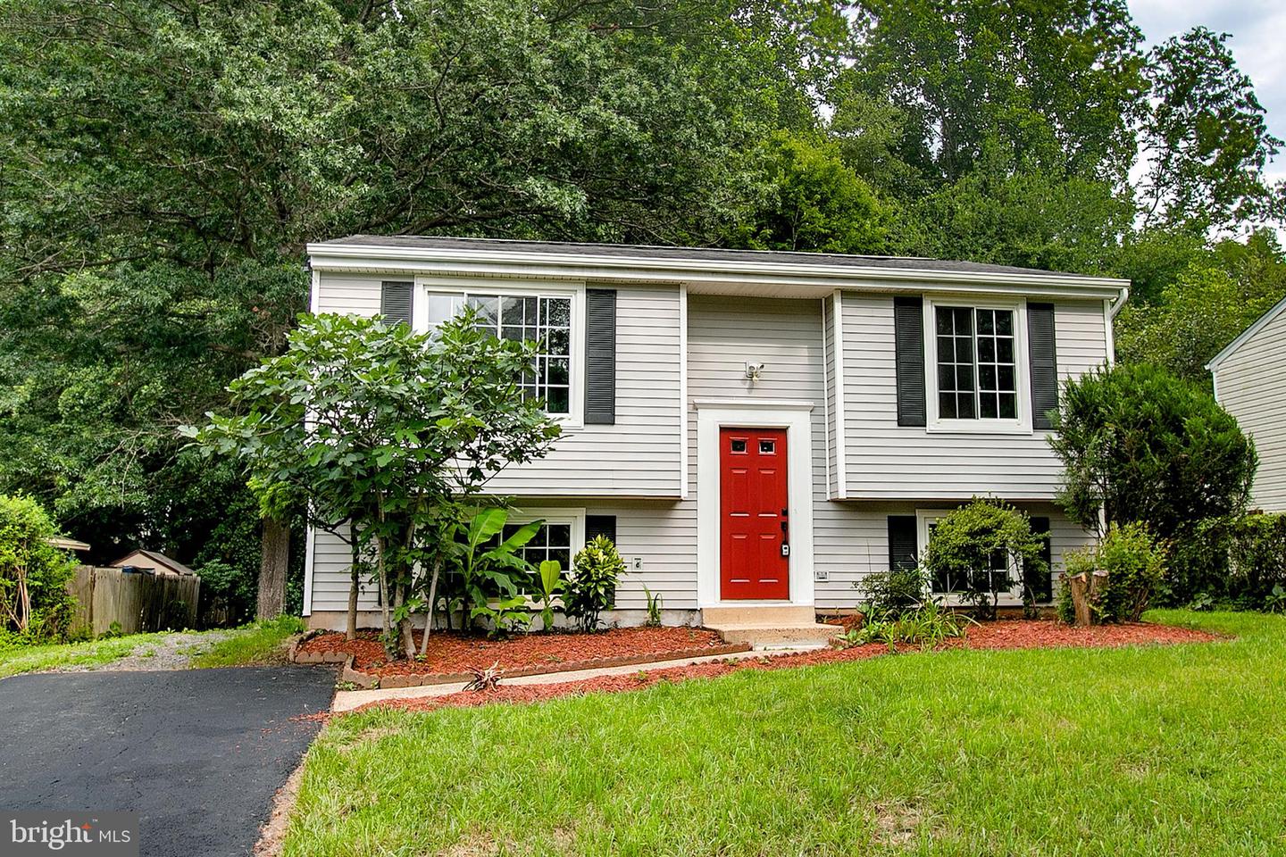 5377 Laura Belle Ln Property Photo 1