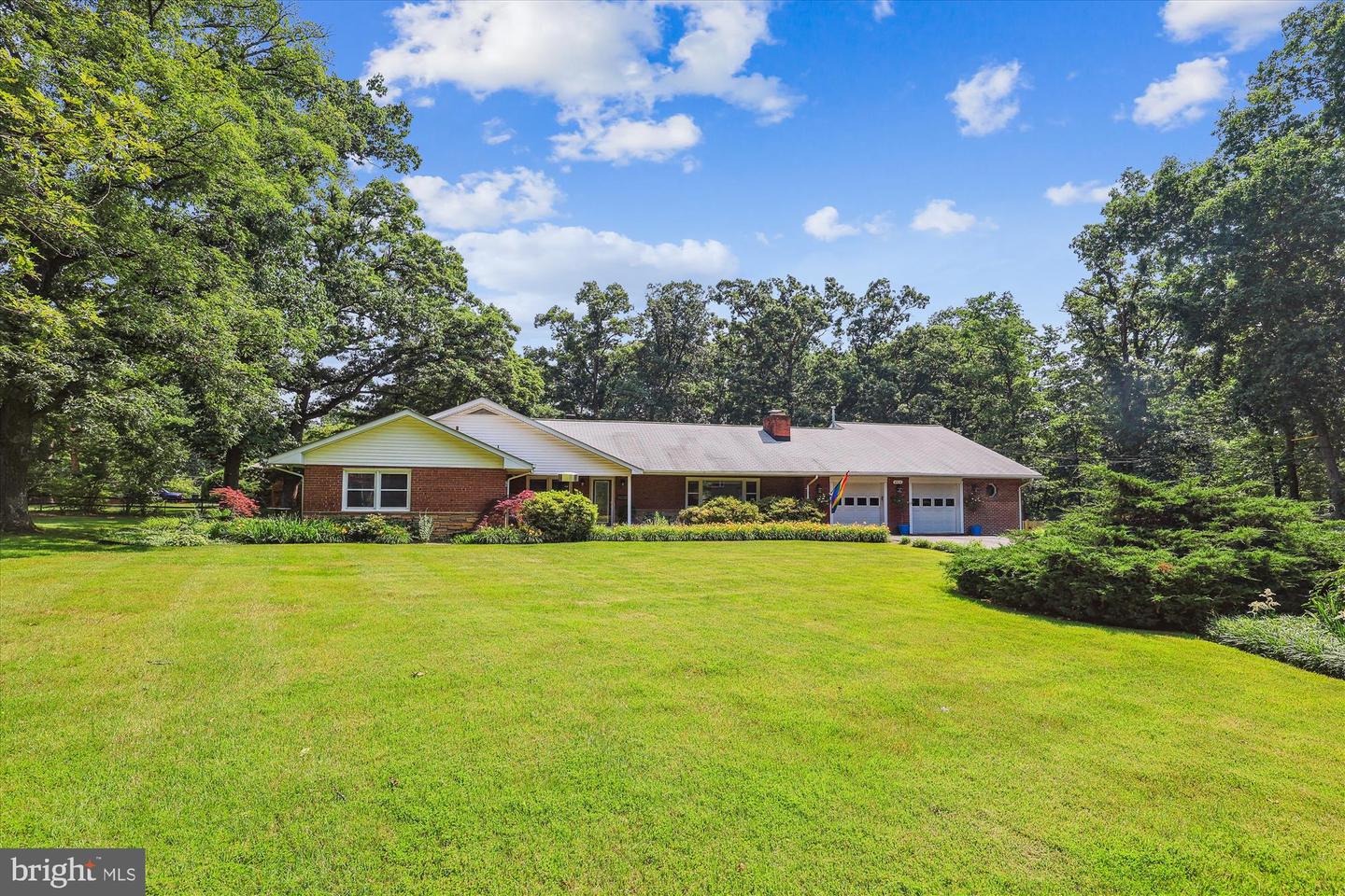 6916 Pacific Ln Property Photo 1