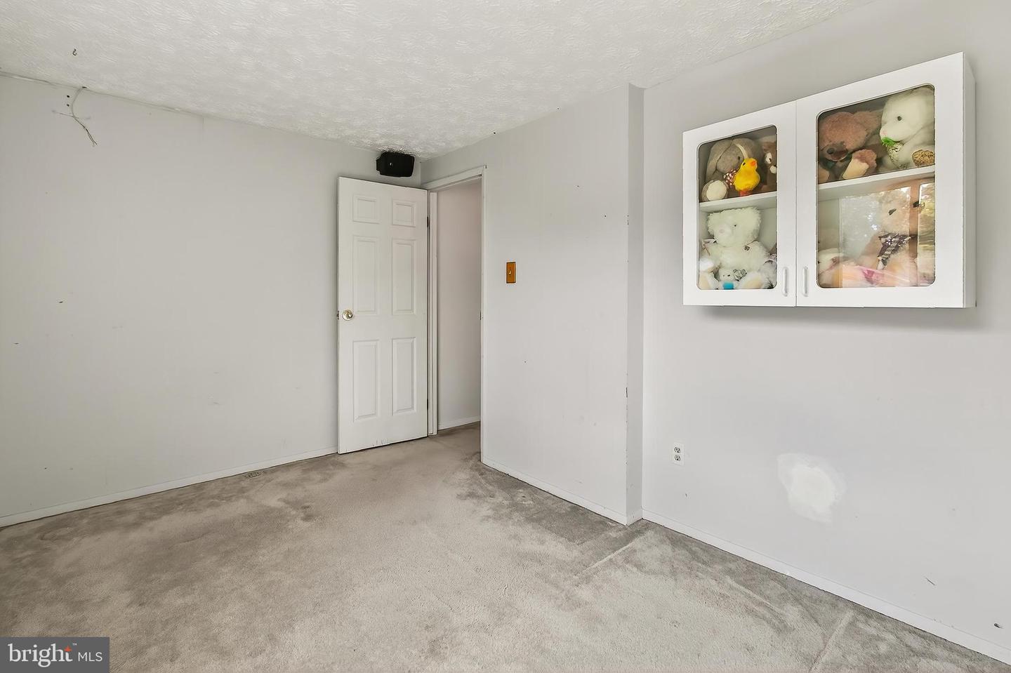 8353 Bark Tree Ct Property Photo 21