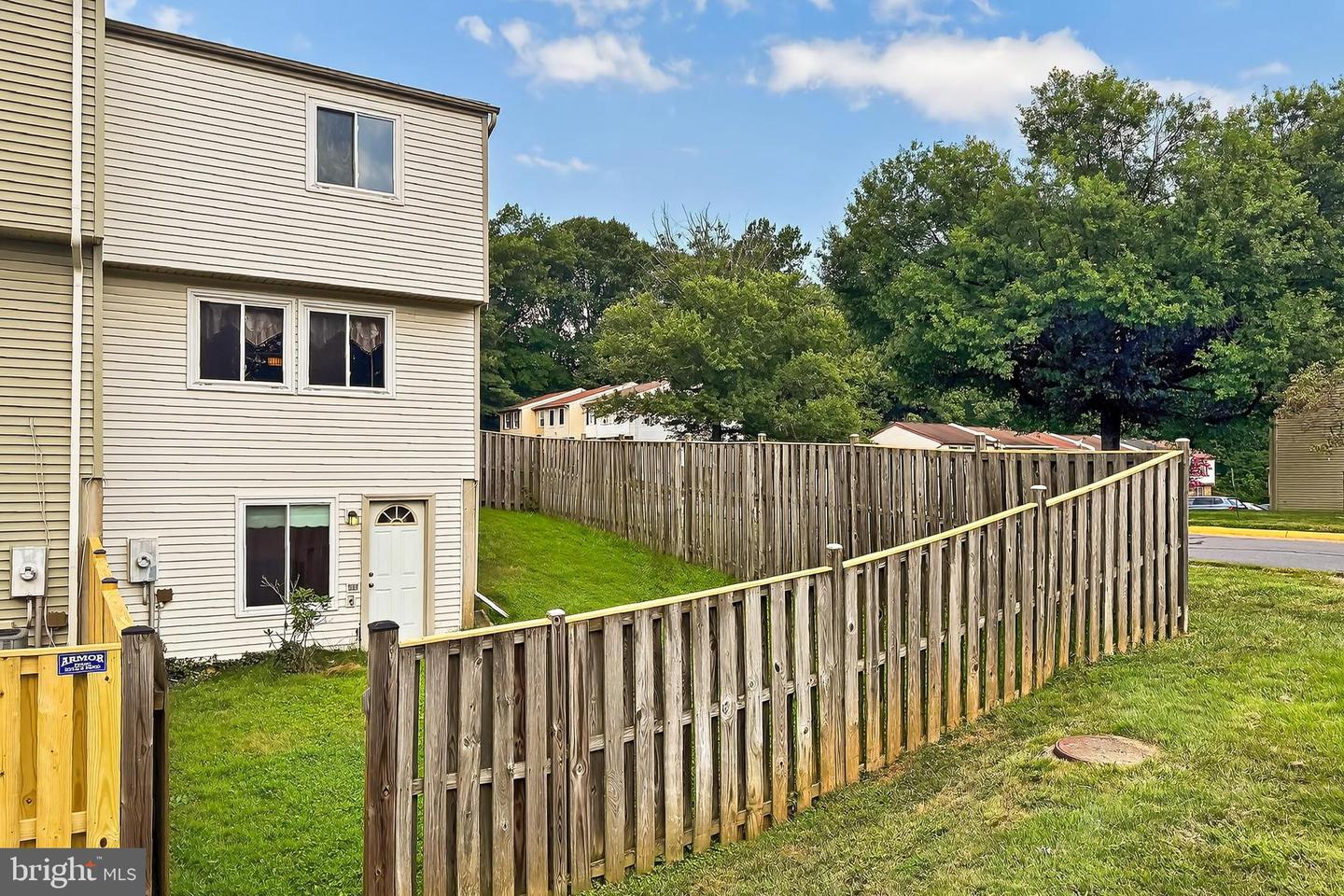 8353 Bark Tree Ct Property Photo 28