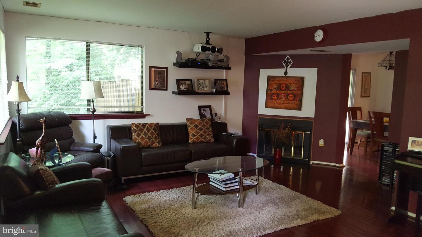10699 Spring Oak Ct Property Photo 2