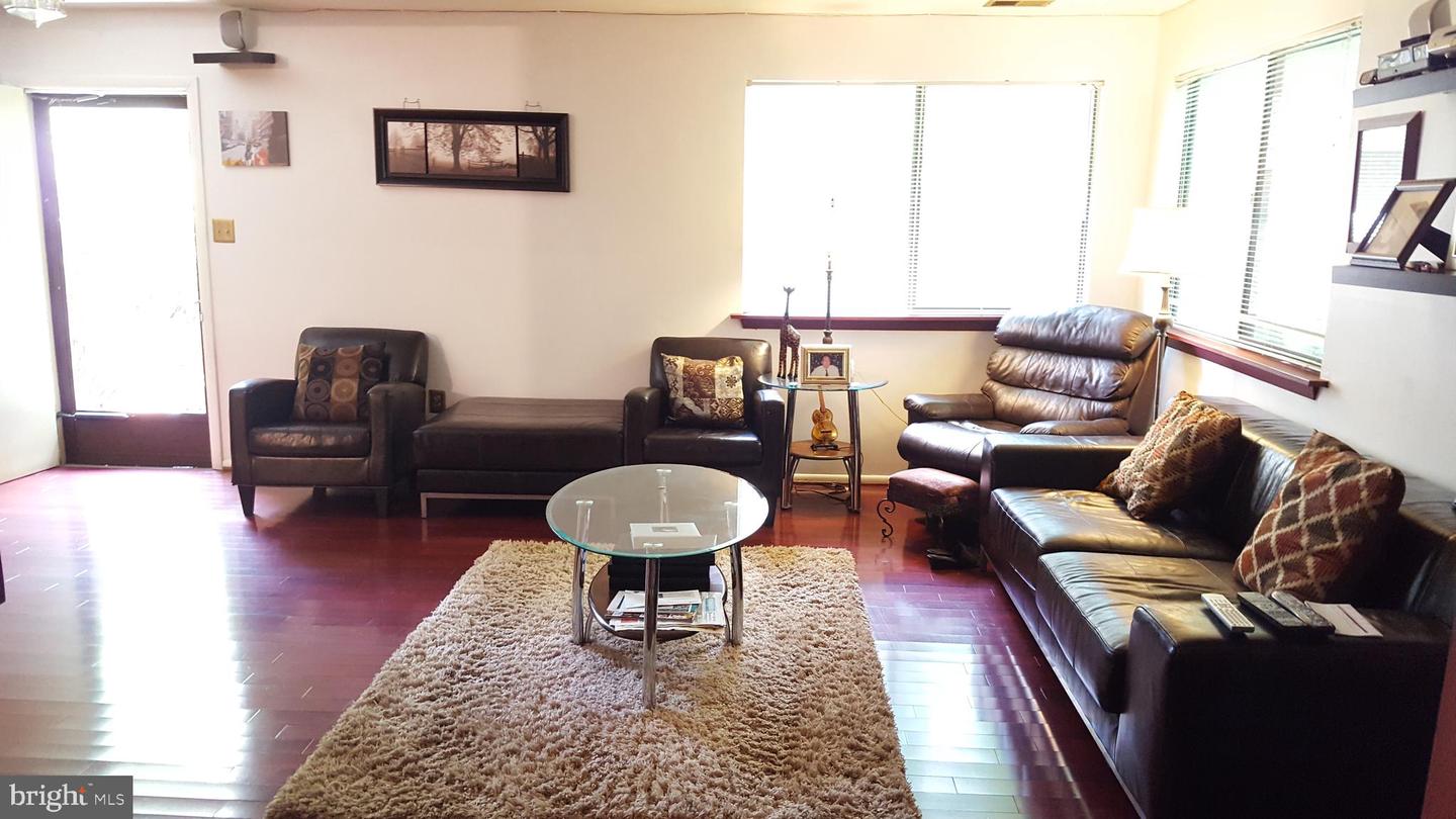 10699 Spring Oak Ct Property Photo 4