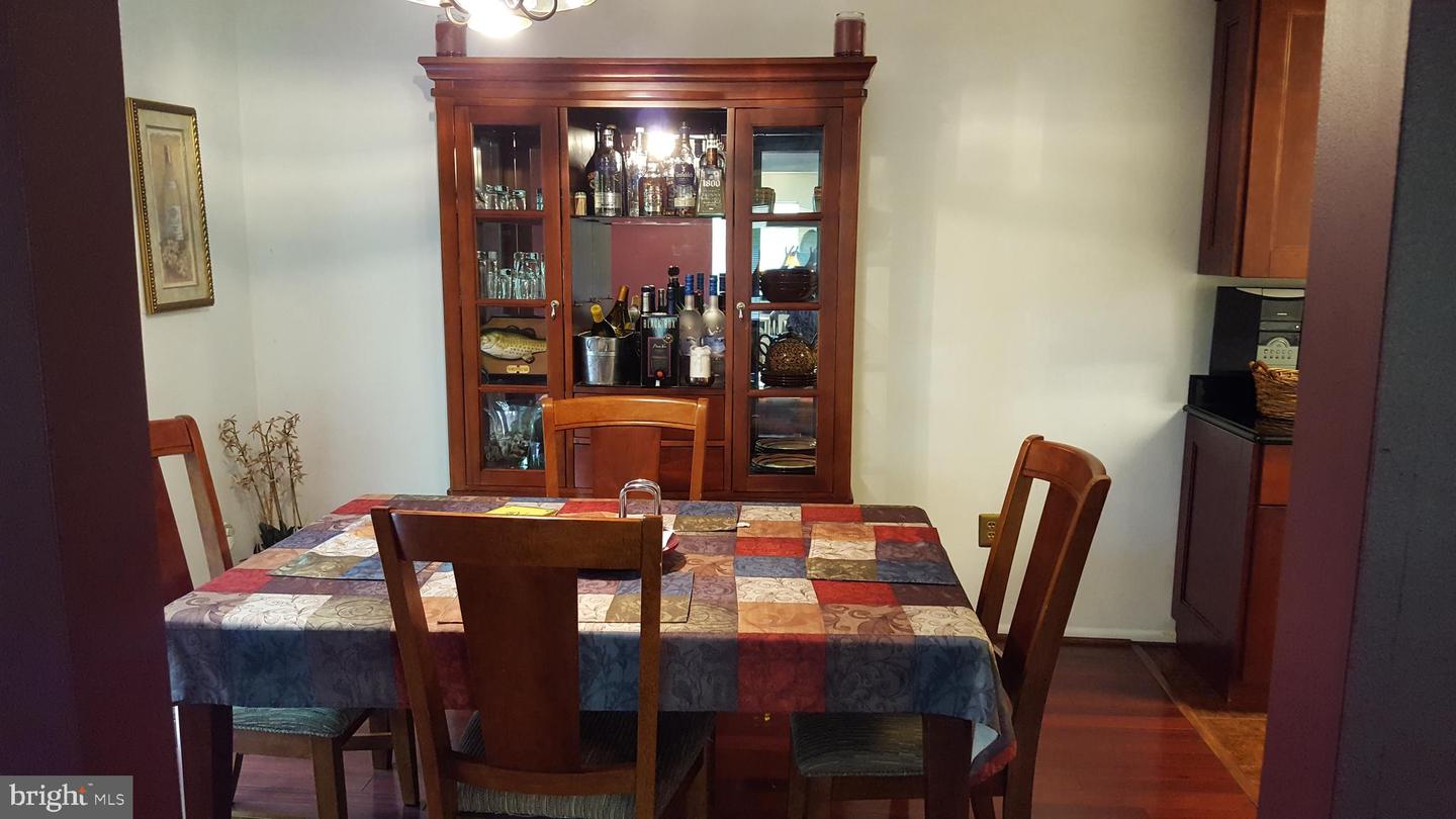 10699 Spring Oak Ct Property Photo 5