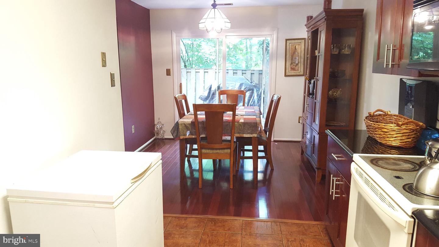 10699 Spring Oak Ct Property Photo 8