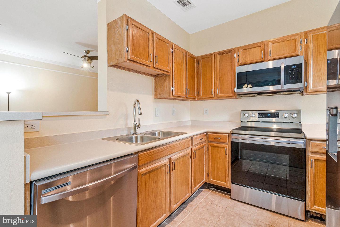 1600 Spring Gate Dr #2202 Property Photo 8