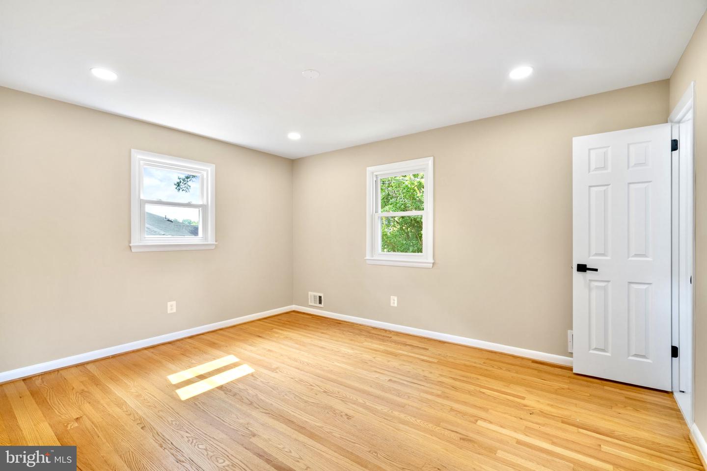 2811 Elsmore St Property Photo 15