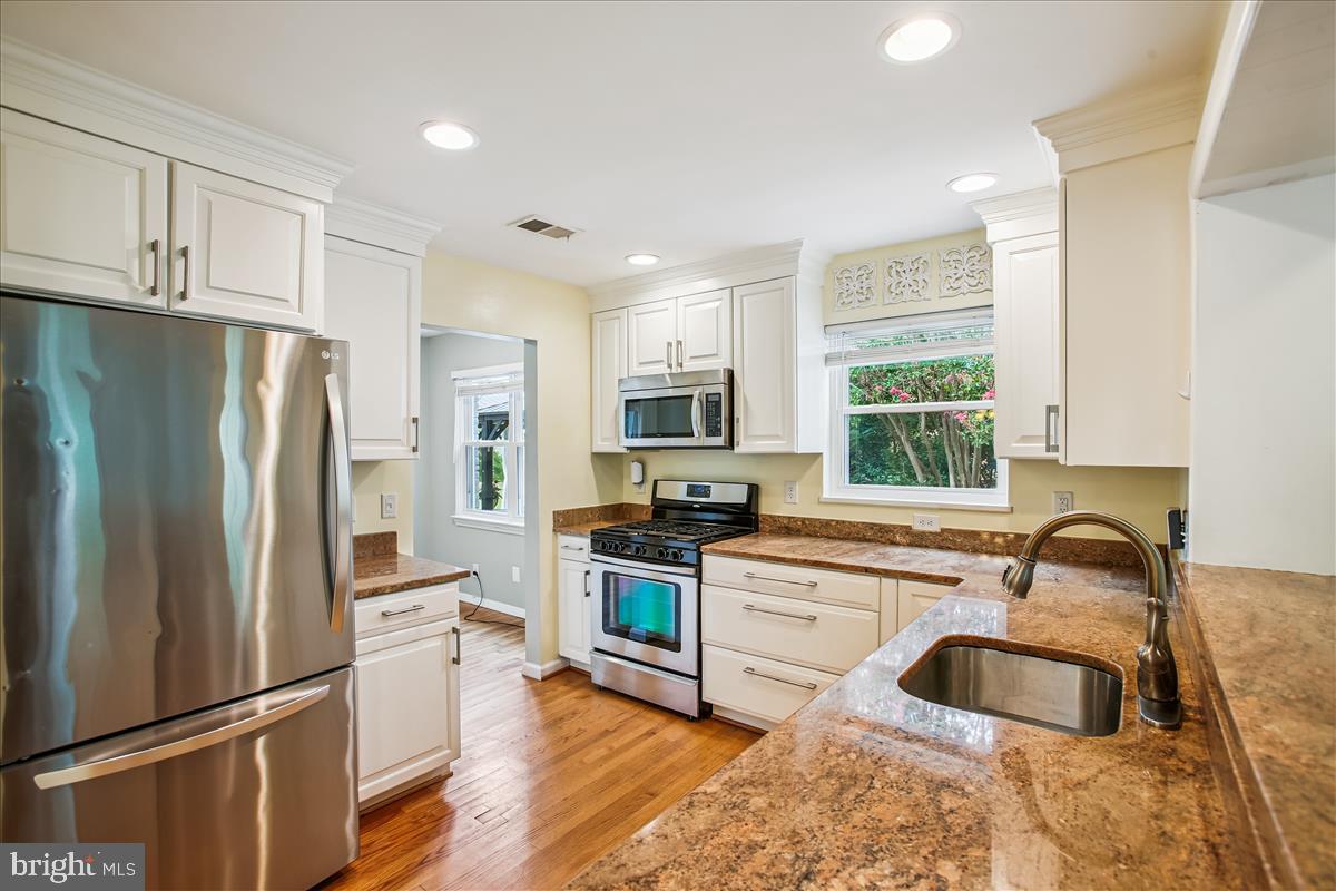 1600 Revere Dr Property Photo 12