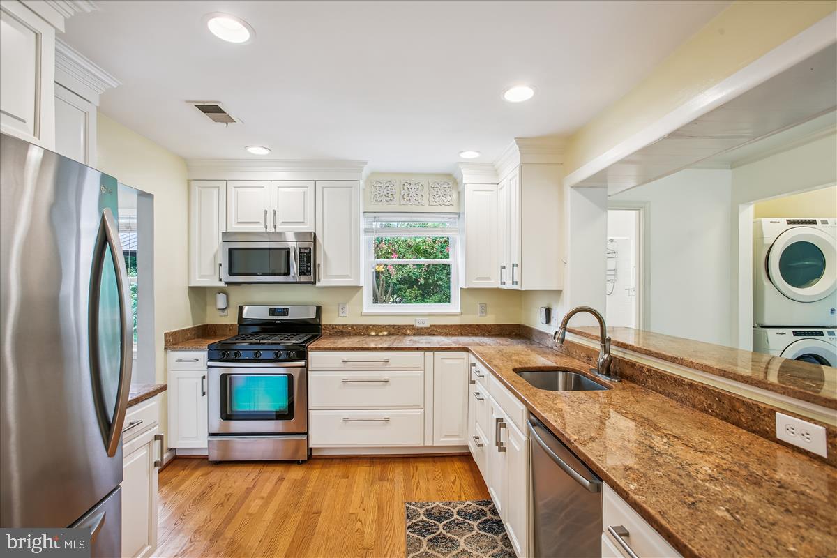 1600 Revere Dr Property Photo 14