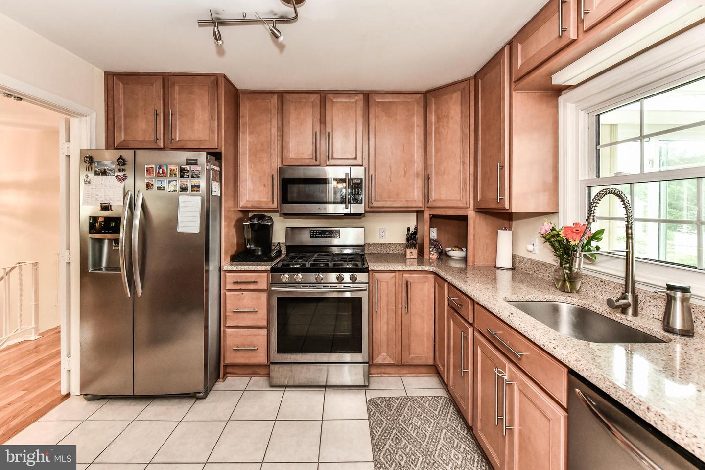 7807 Suffolk Ct Property Photo 5