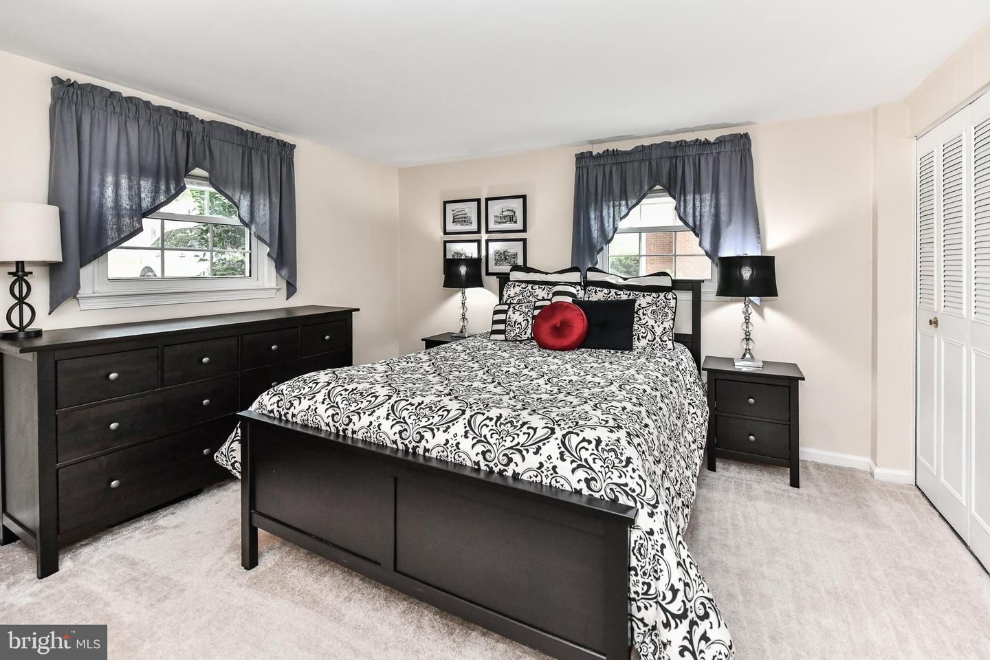 7807 Suffolk Ct Property Photo 18