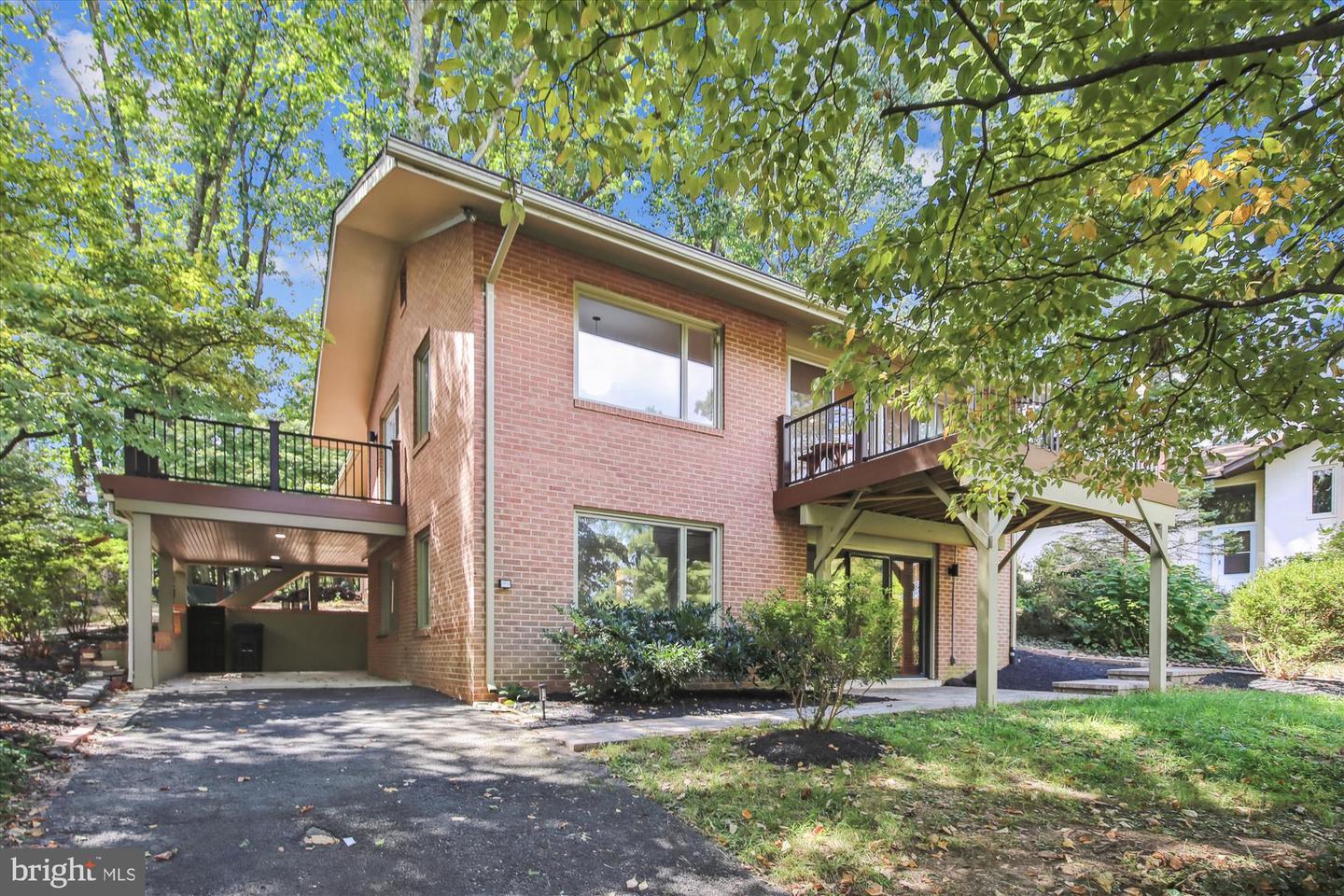 11221 S Shore Rd Property Photo 1