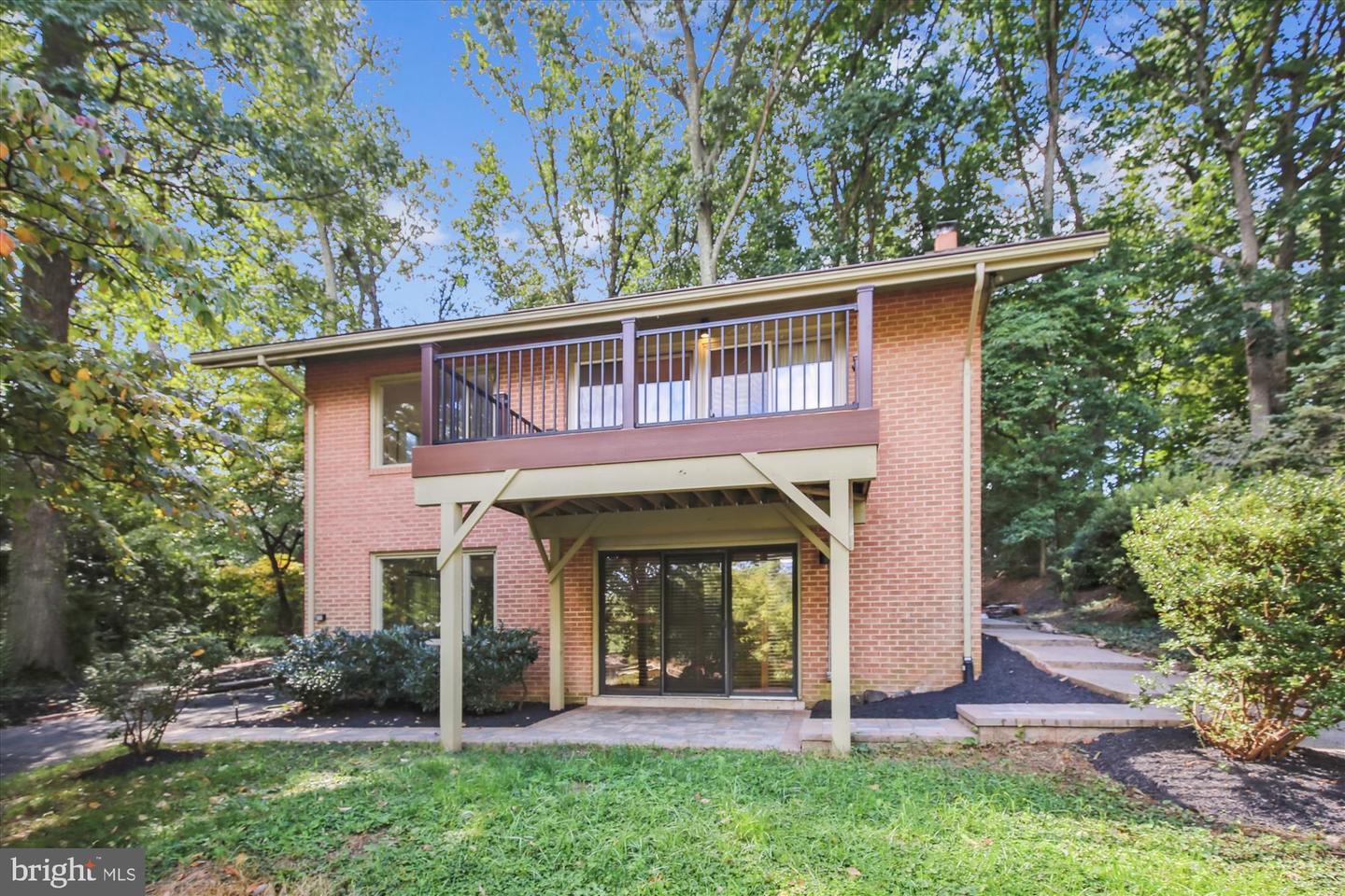 11221 S Shore Rd Property Photo 2