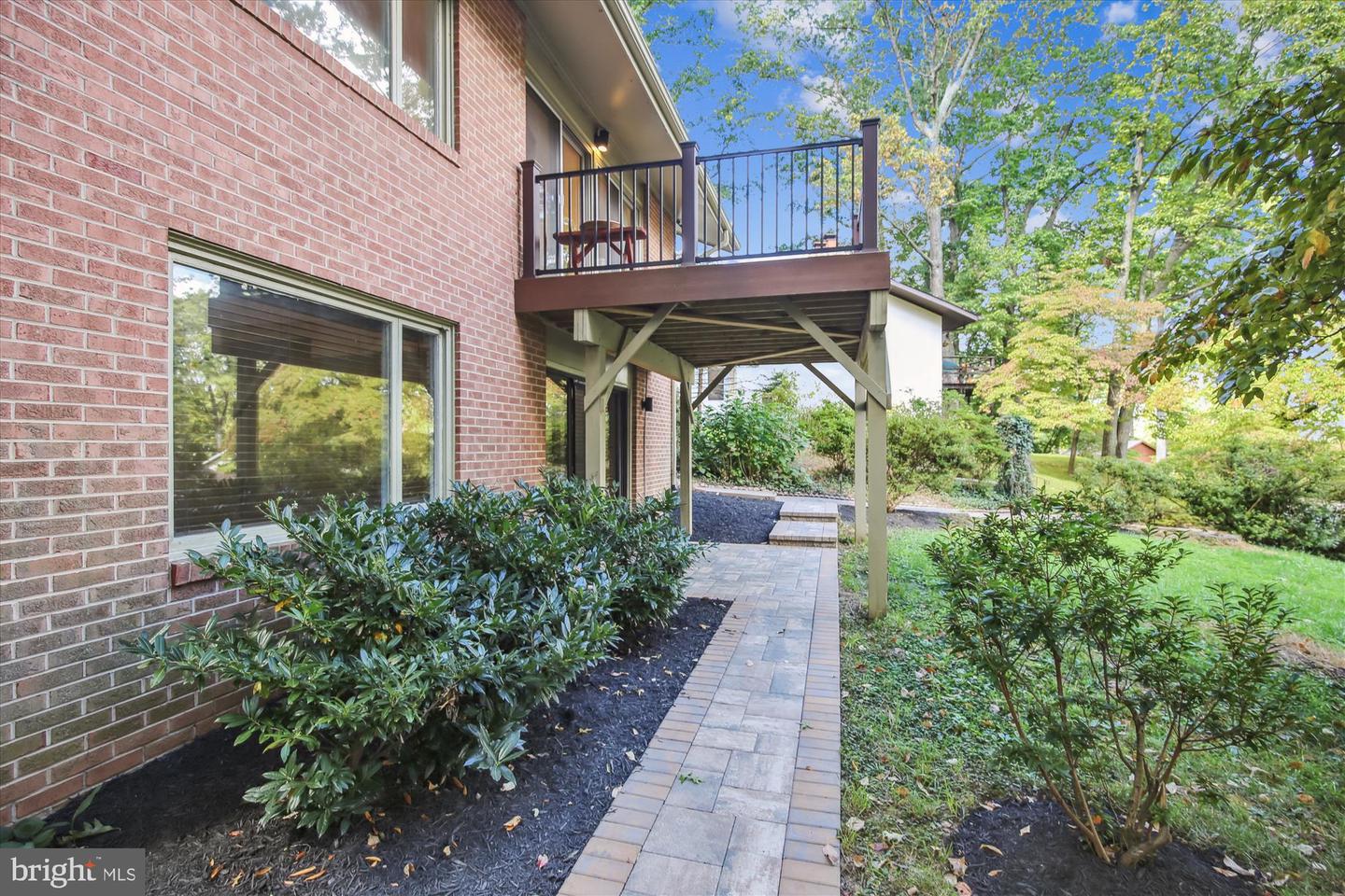 11221 S Shore Rd Property Photo 5